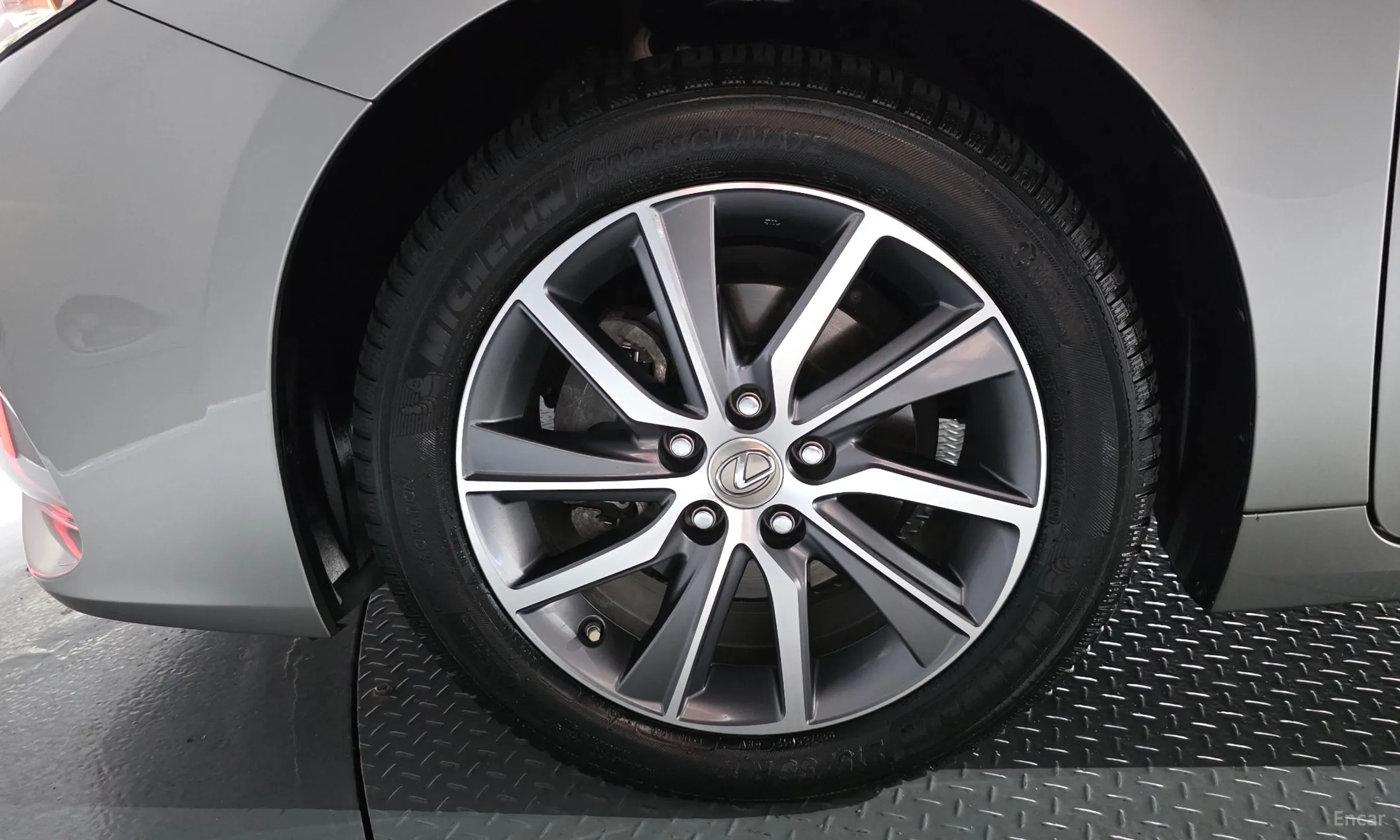 Lexus New ES300h превью 5