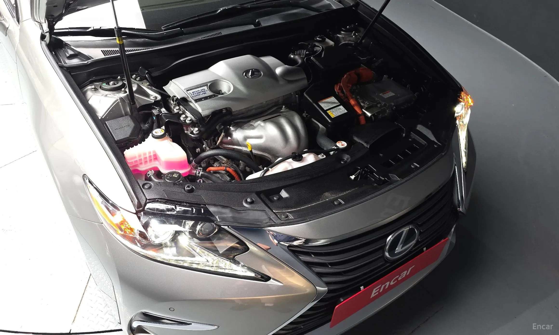 Lexus New ES300h превью 6