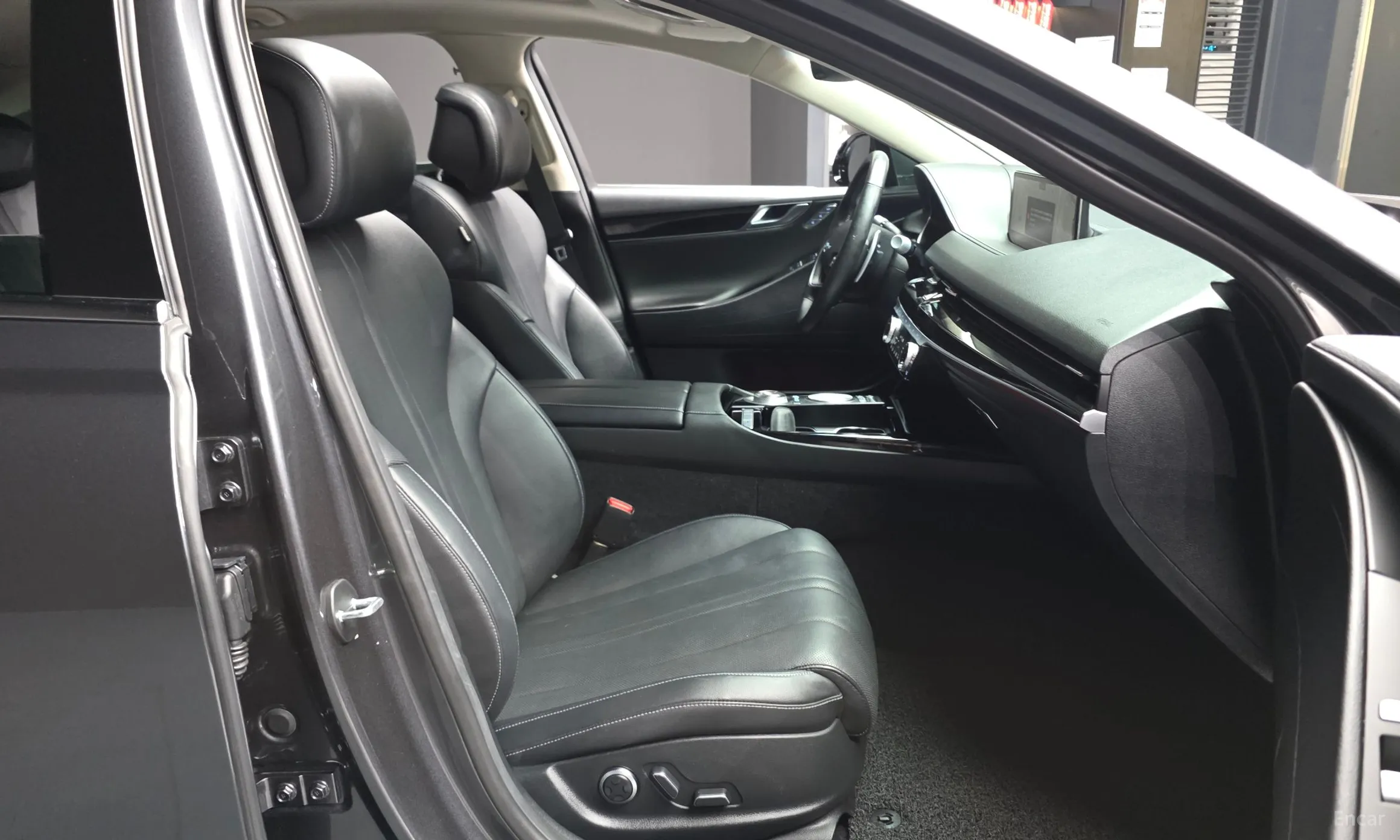Genesis G80 (RG3) превью 11