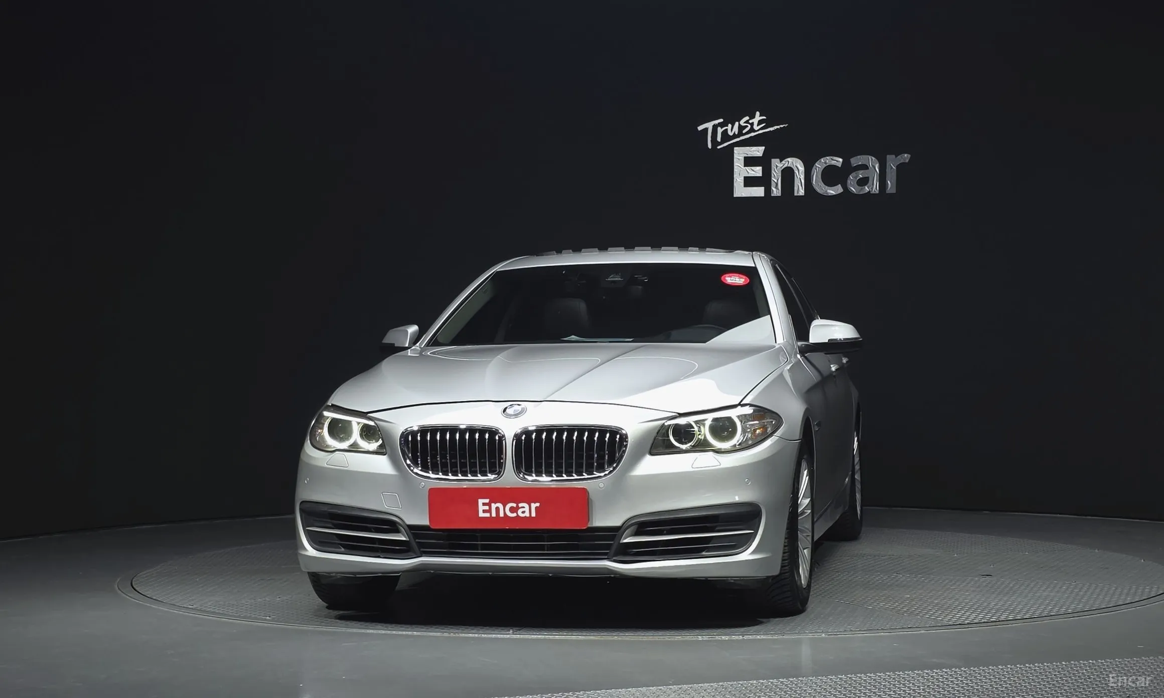 BMW 5 Series (F10) превью 3