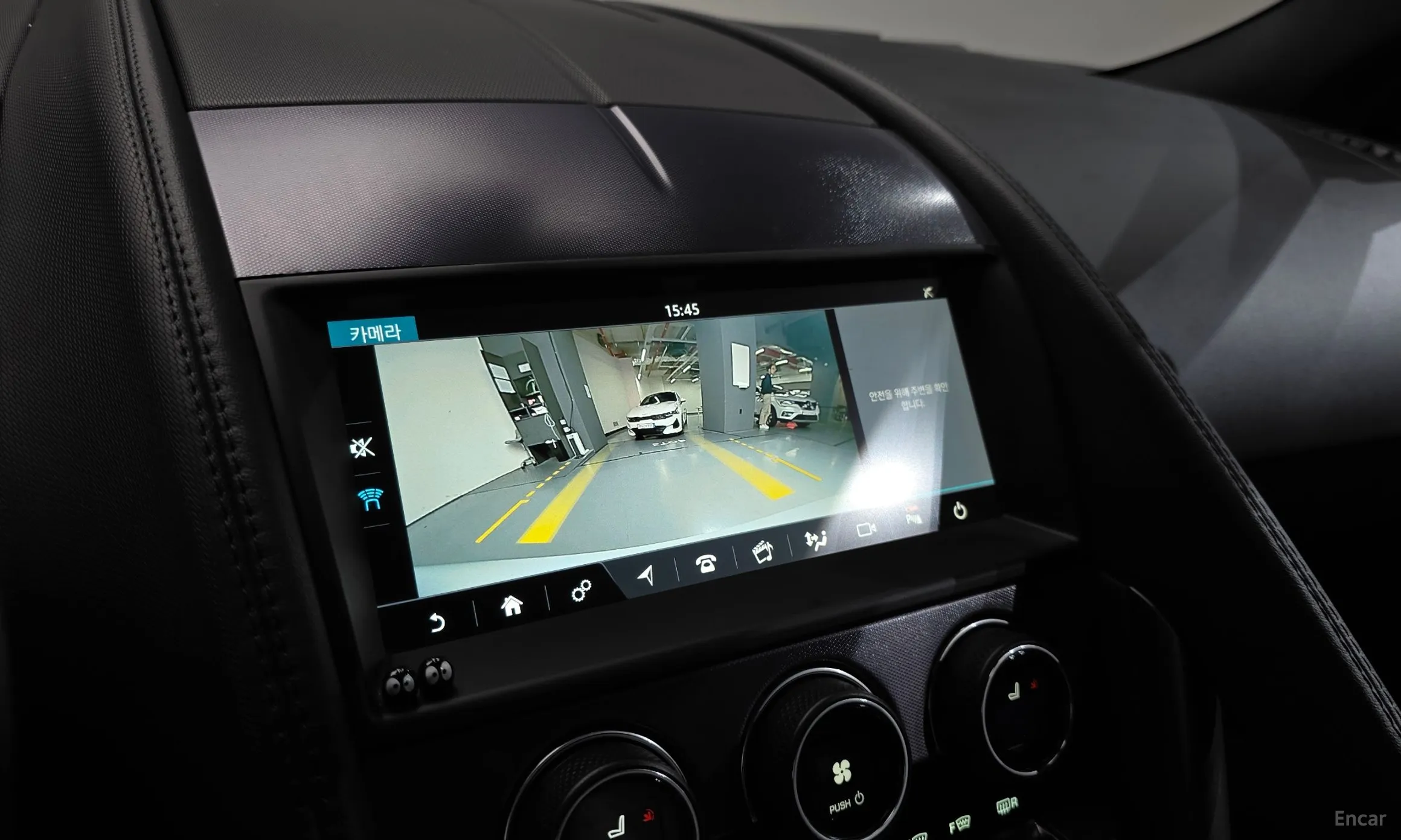 Jaguar F-TYPE превью 15