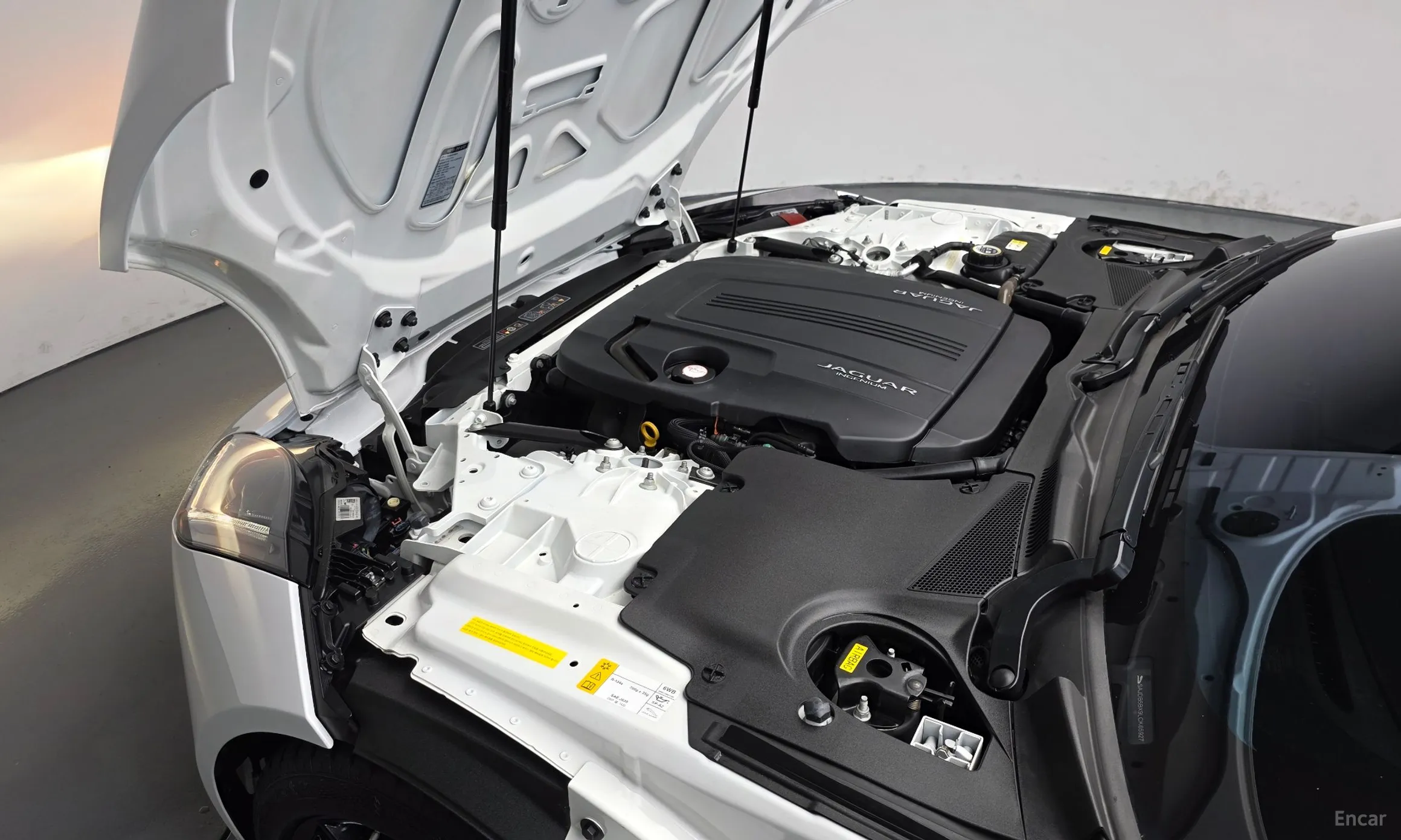 Jaguar F-TYPE превью 6