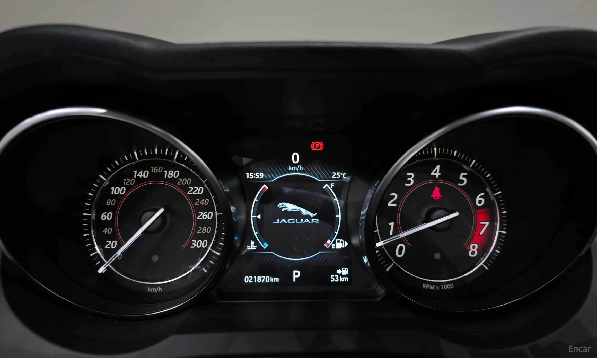 Jaguar F-TYPE превью 8