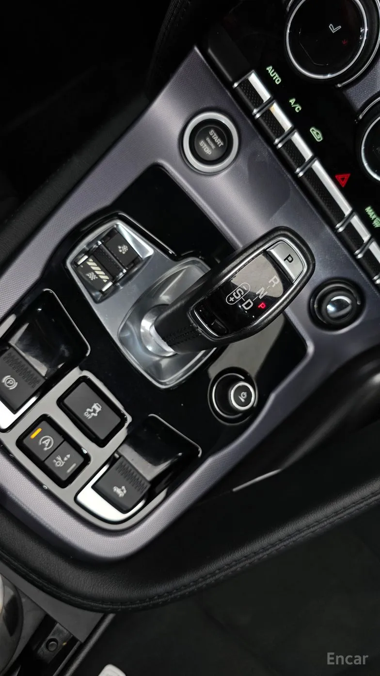 Jaguar F-TYPE превью 9