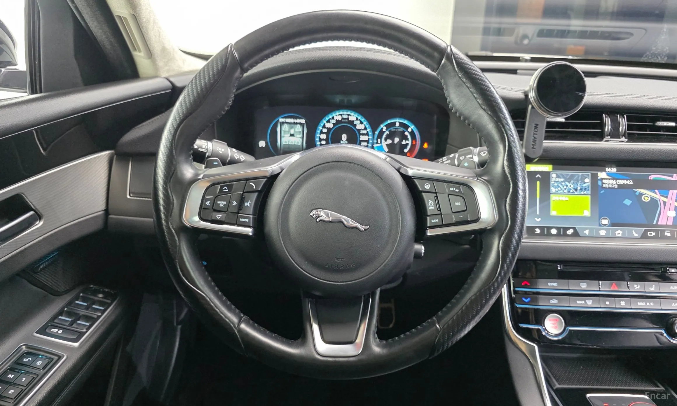 Jaguar XF (x260) превью 13