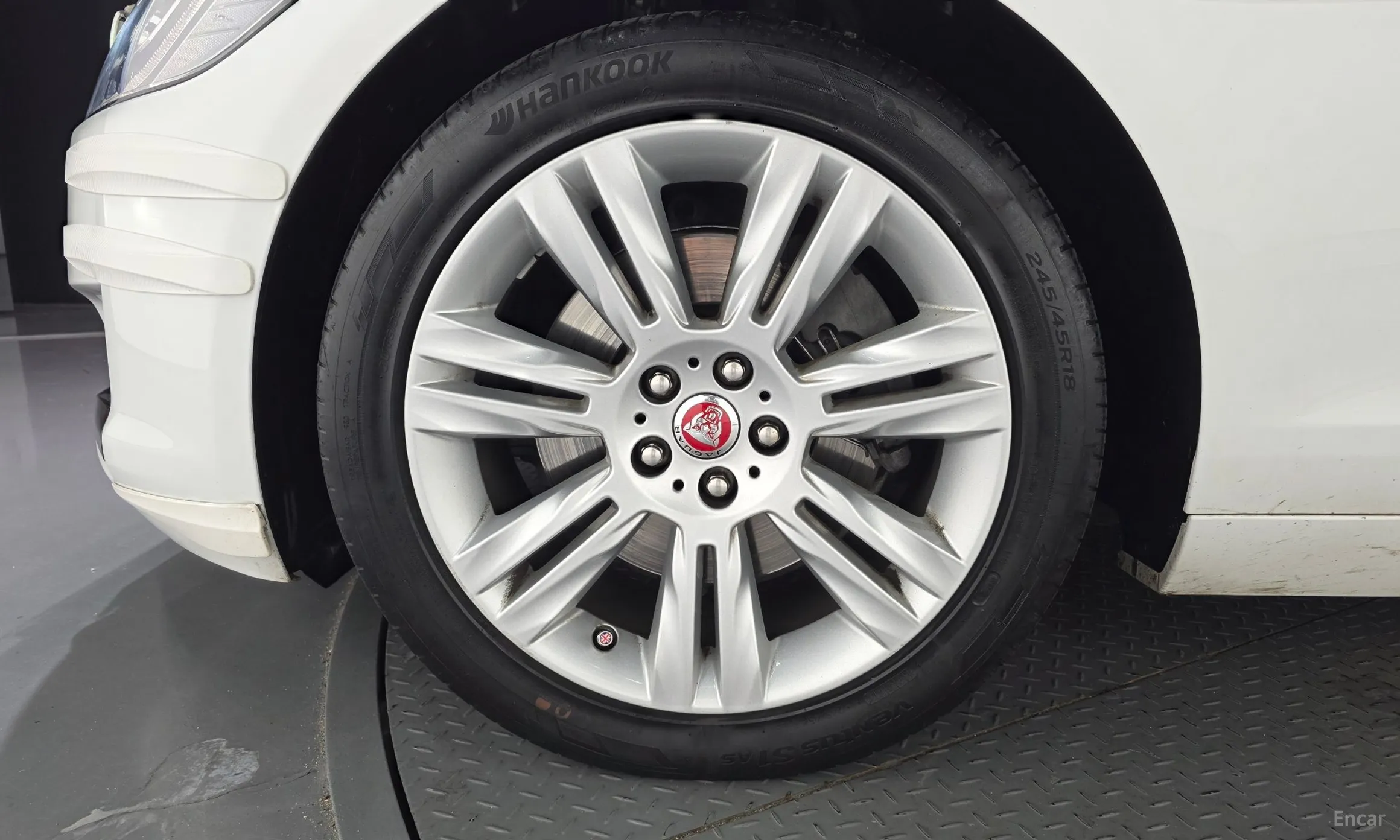Jaguar XF (x260) превью 5