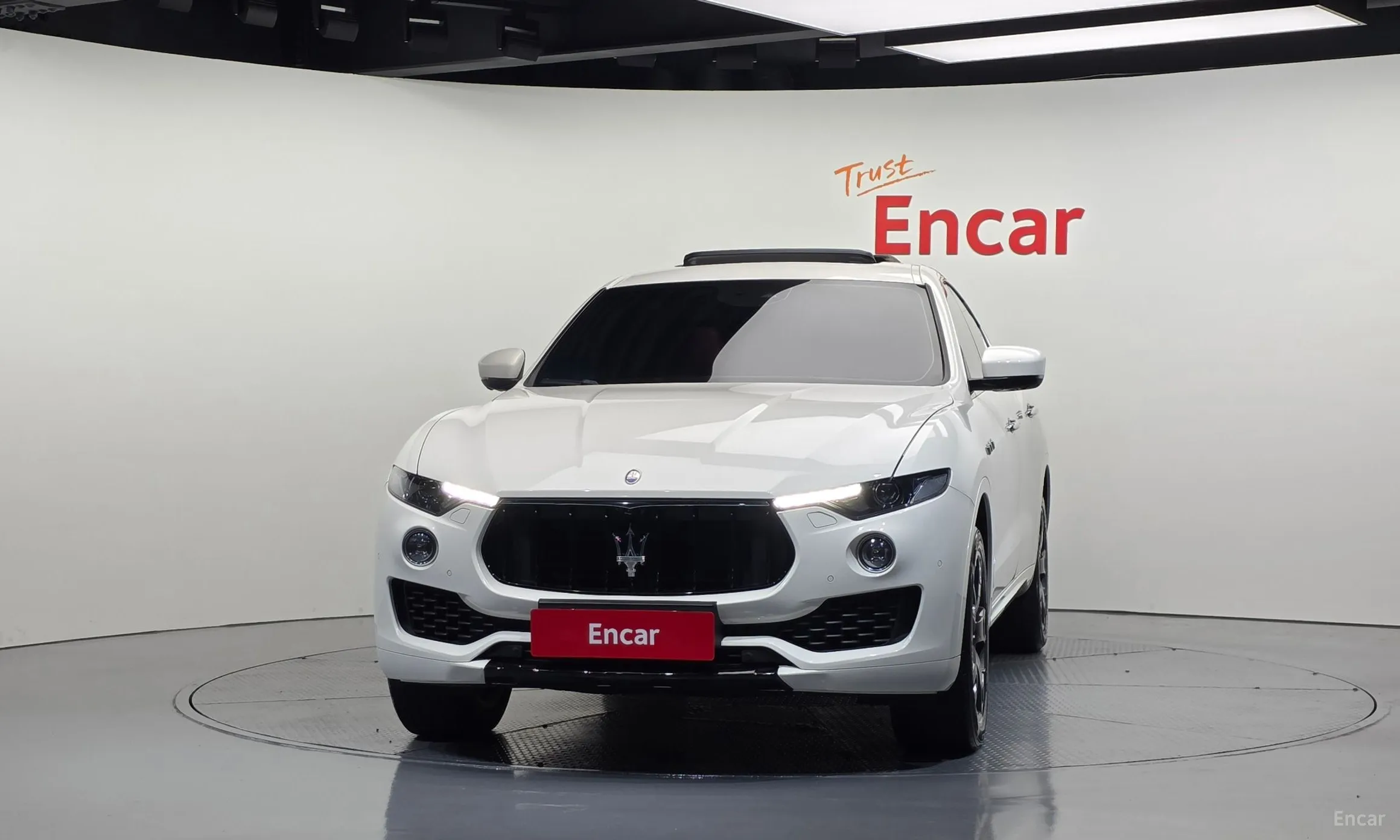 Maserati Levante превью 3