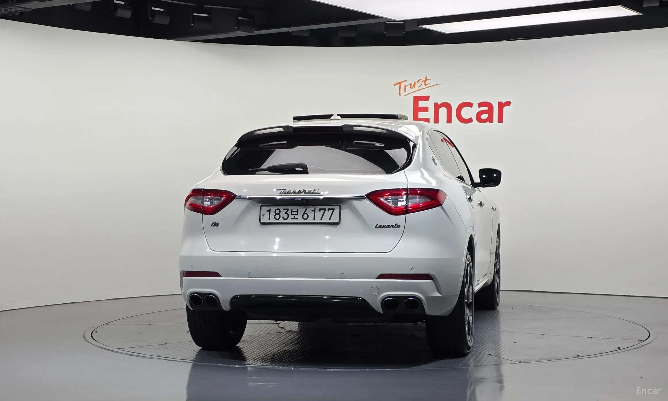 Maserati Levante превью 4