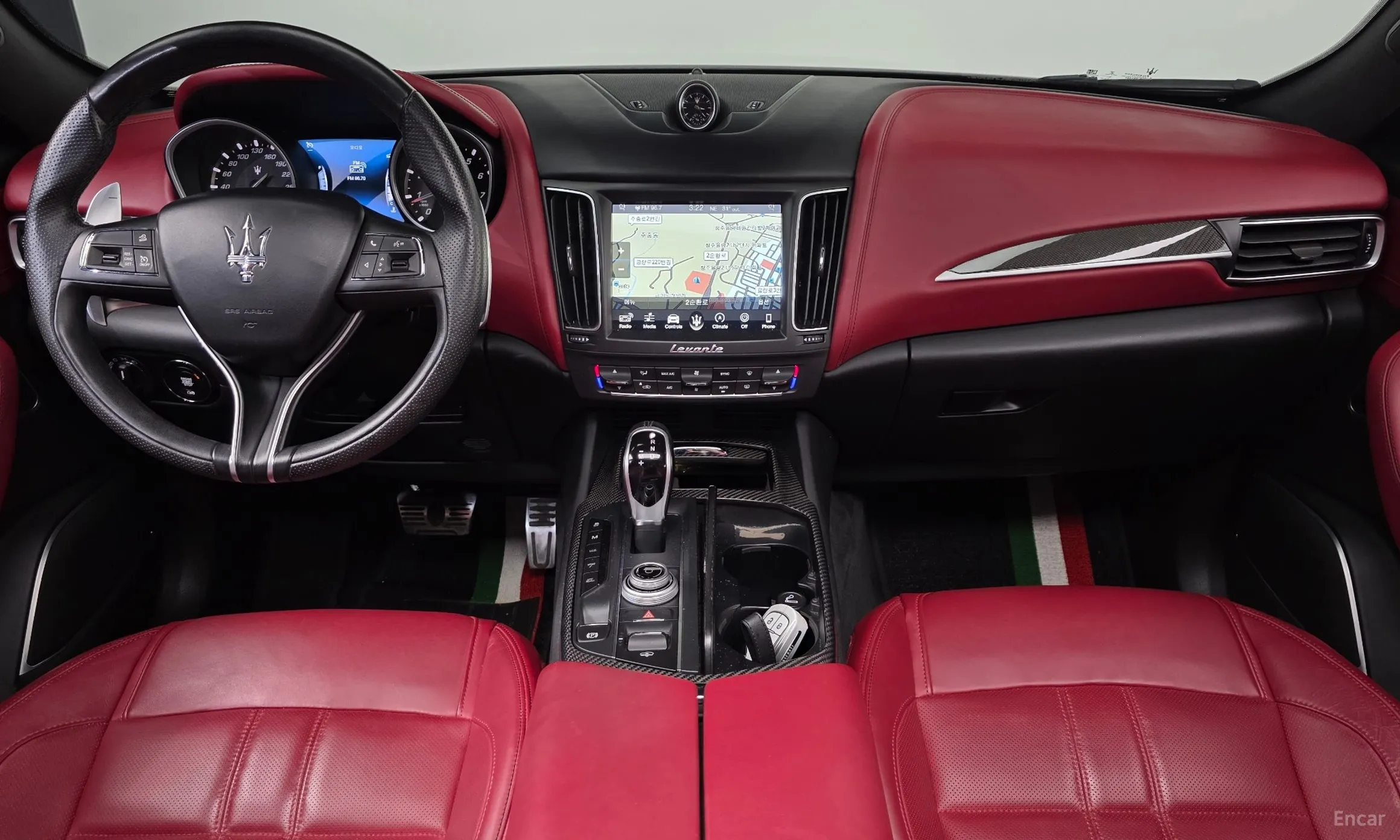 Maserati Levante превью 7