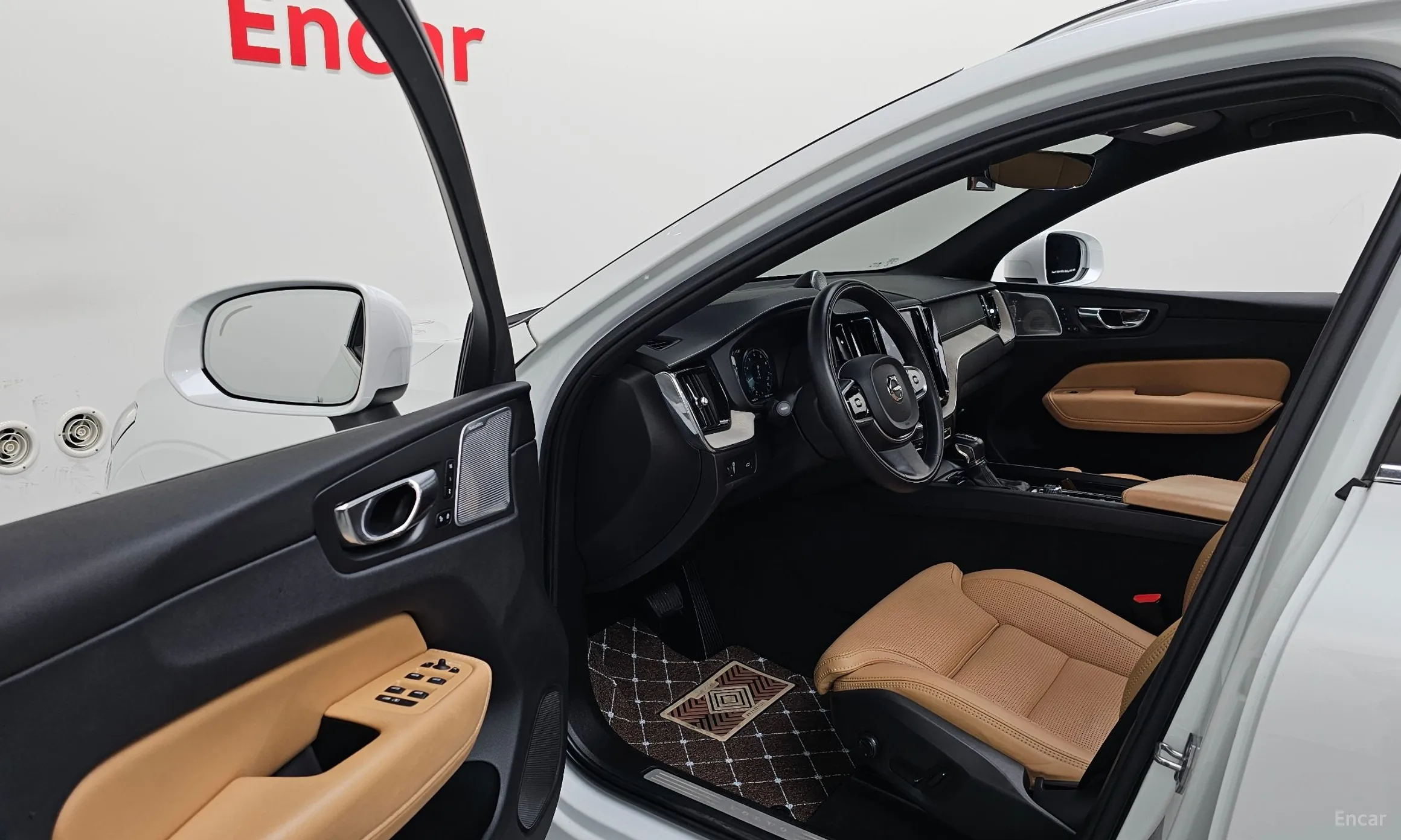 Volvo XC60 Gen 2 превью 10