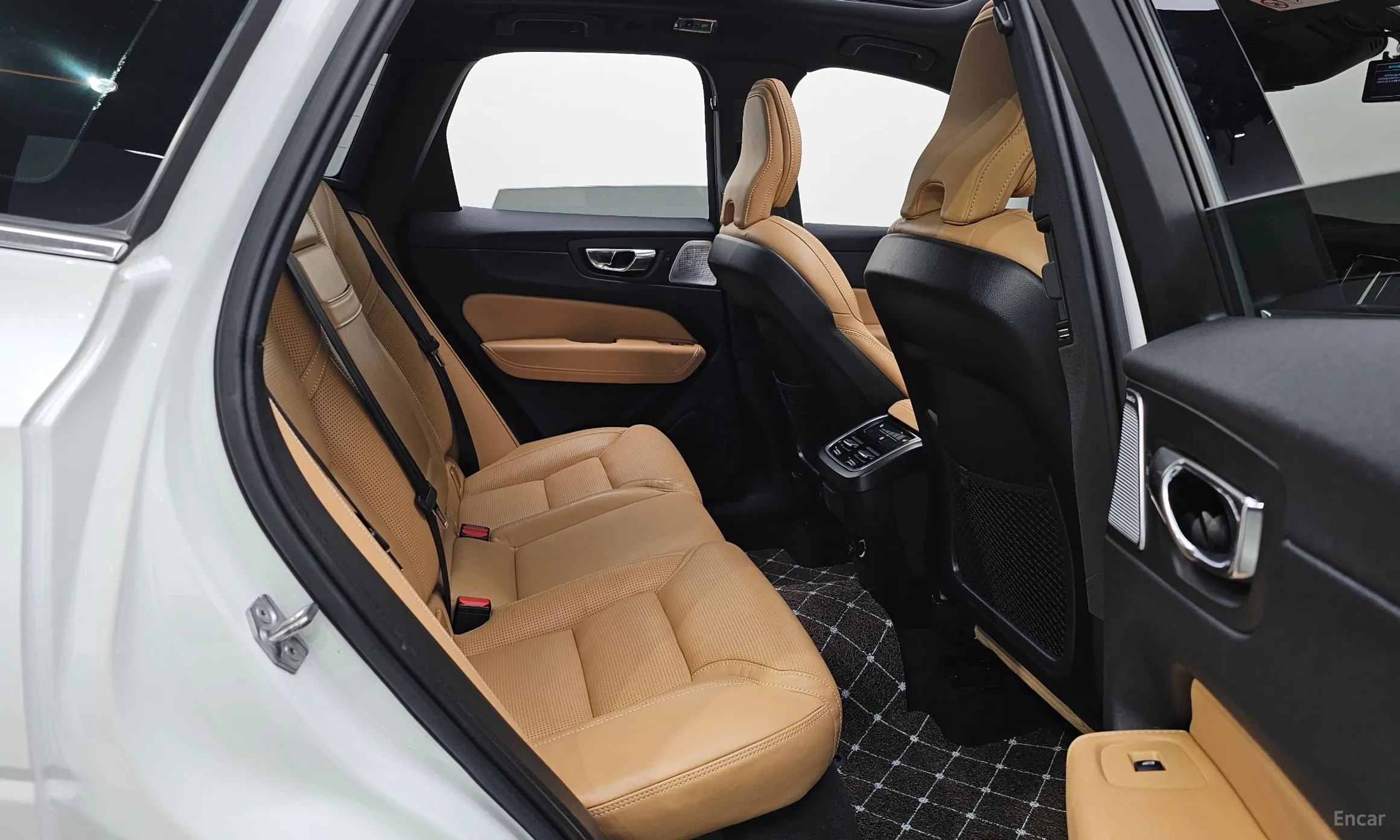 Volvo XC60 Gen 2 превью 12