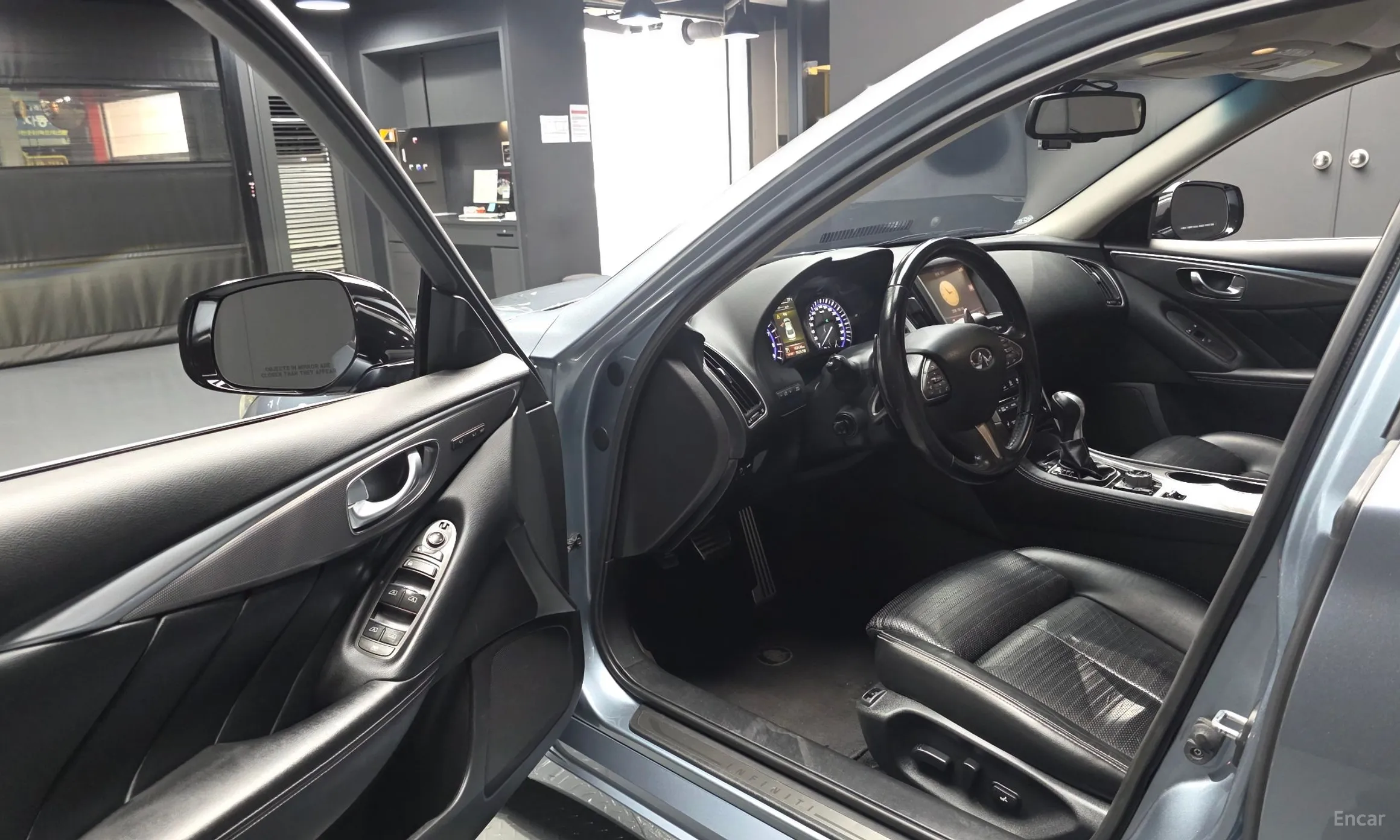 Infiniti Q50 превью 10