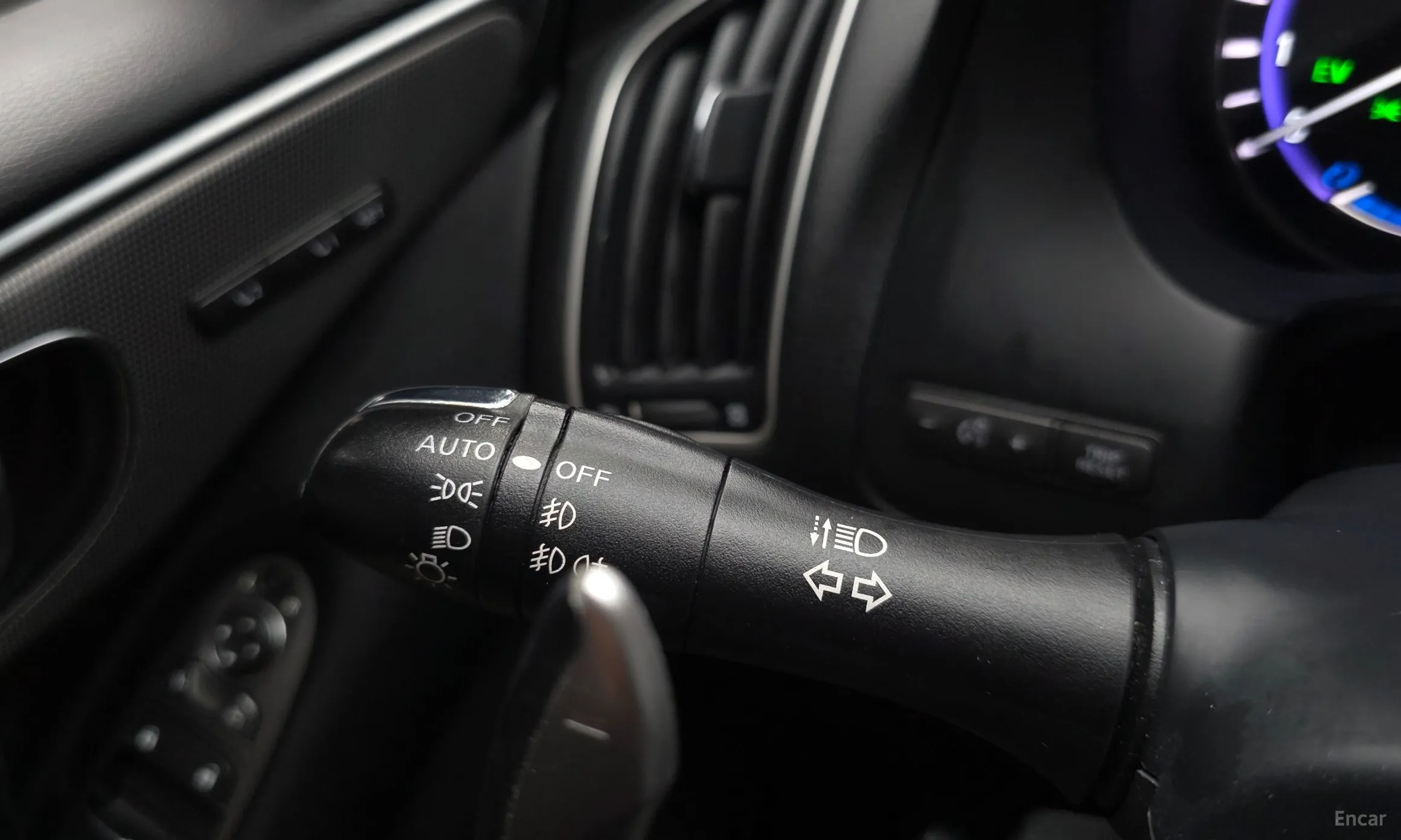 Infiniti Q50 превью 16