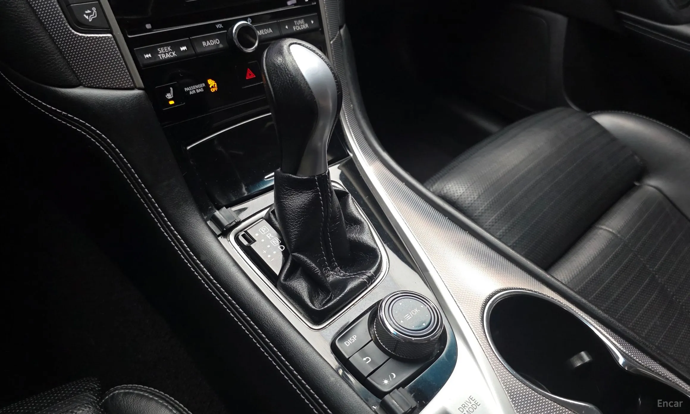 Infiniti Q50 превью 9