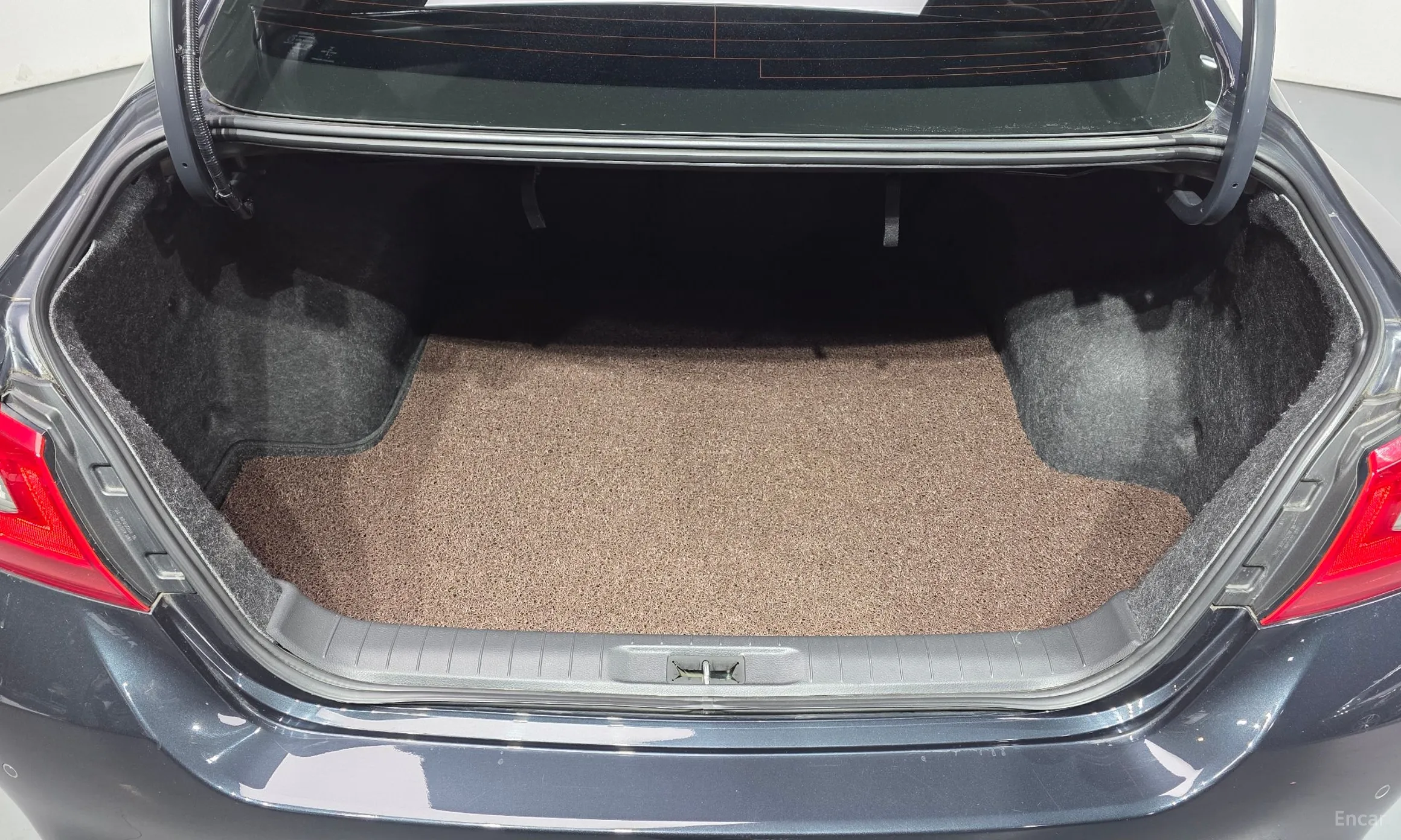 Nissan Altima превью 17