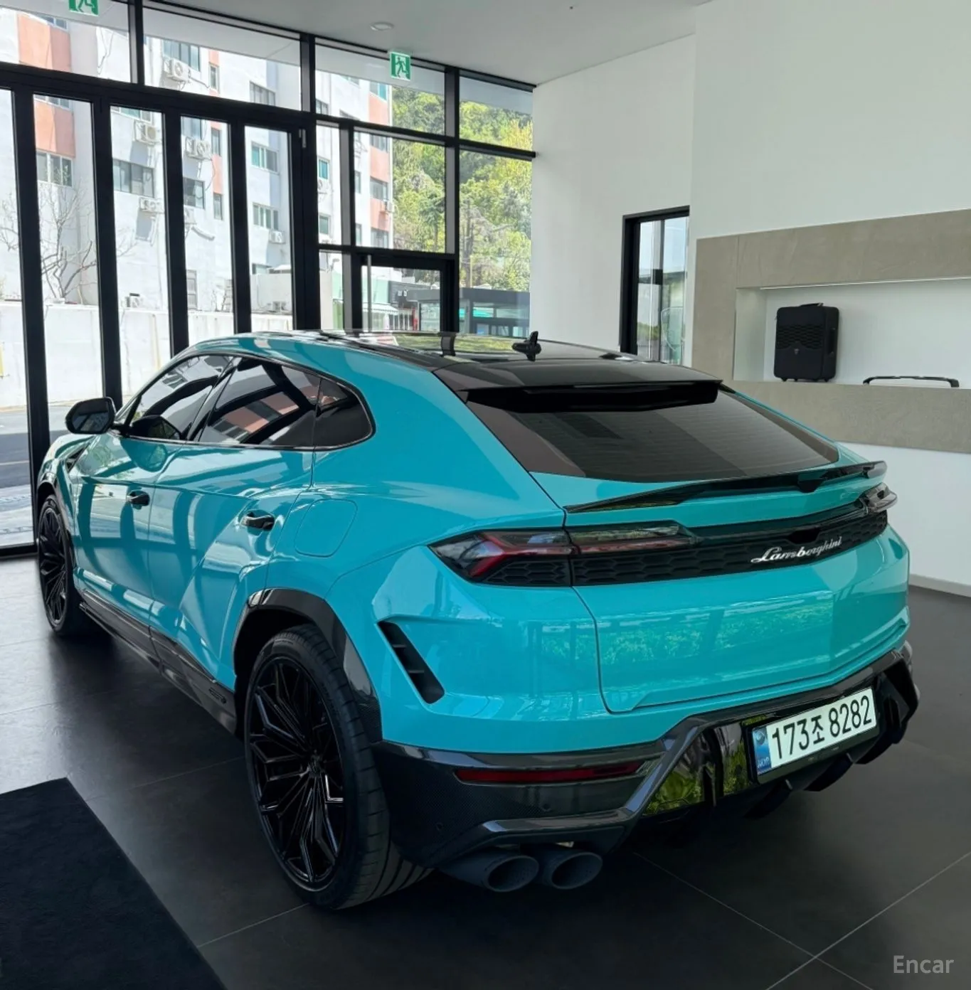 Lamborghini Urus превью 4