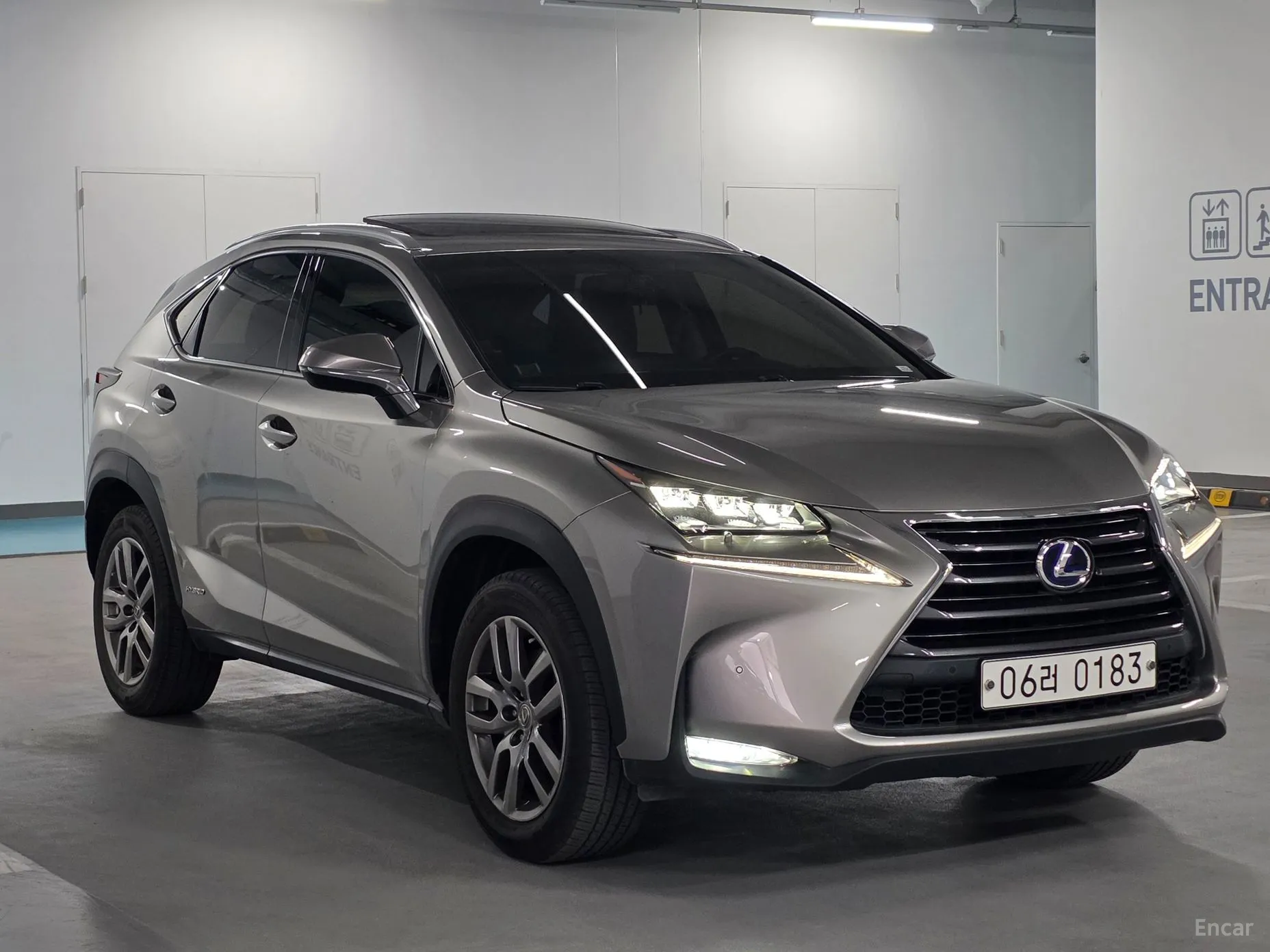 Lexus NX300h