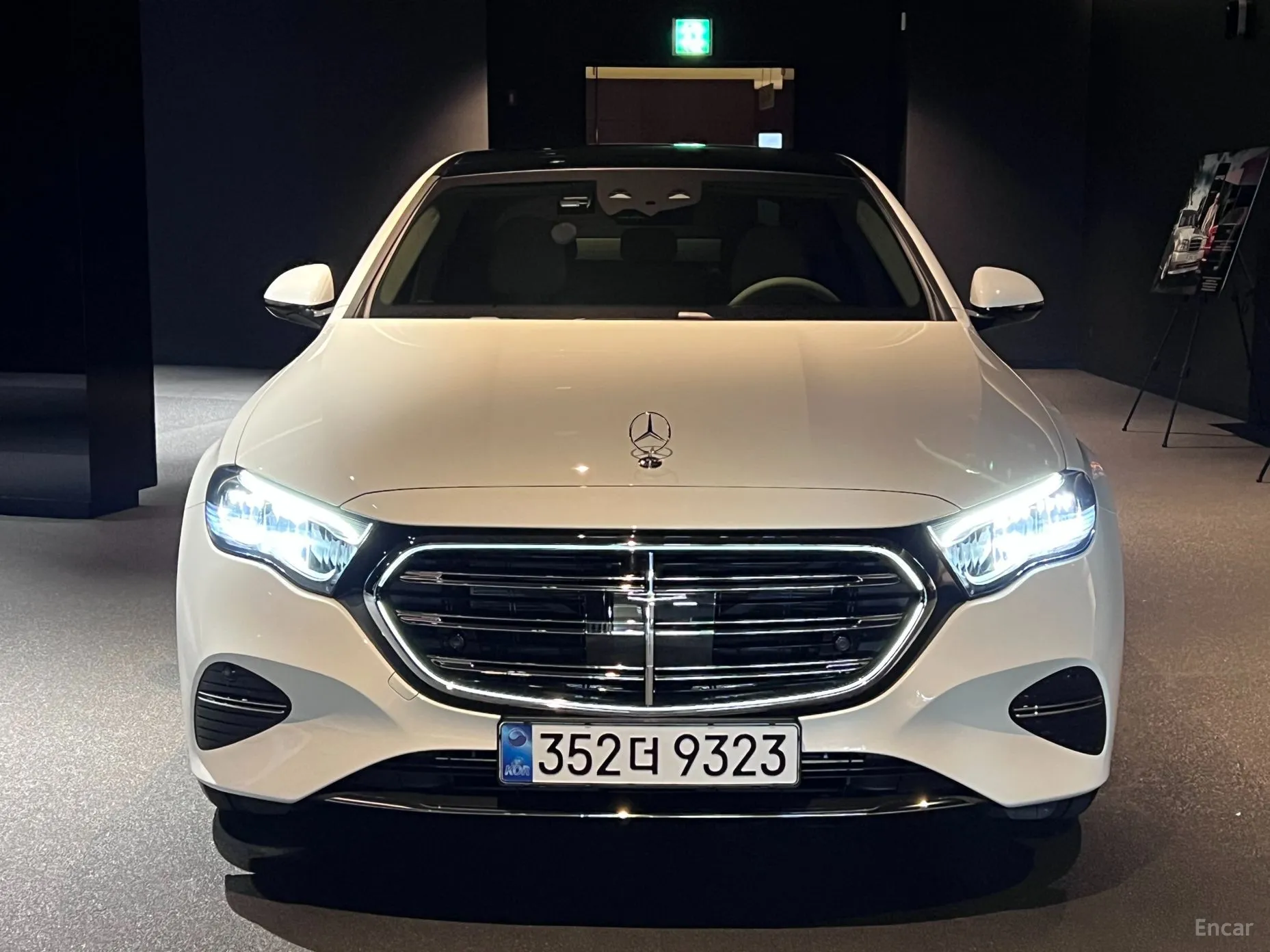 E-Class W214