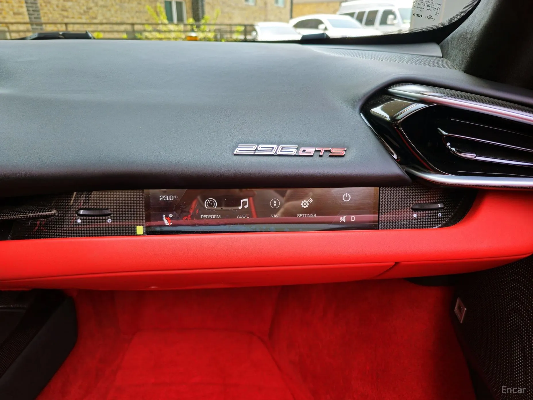 Ferrari 296 GTS превью 13