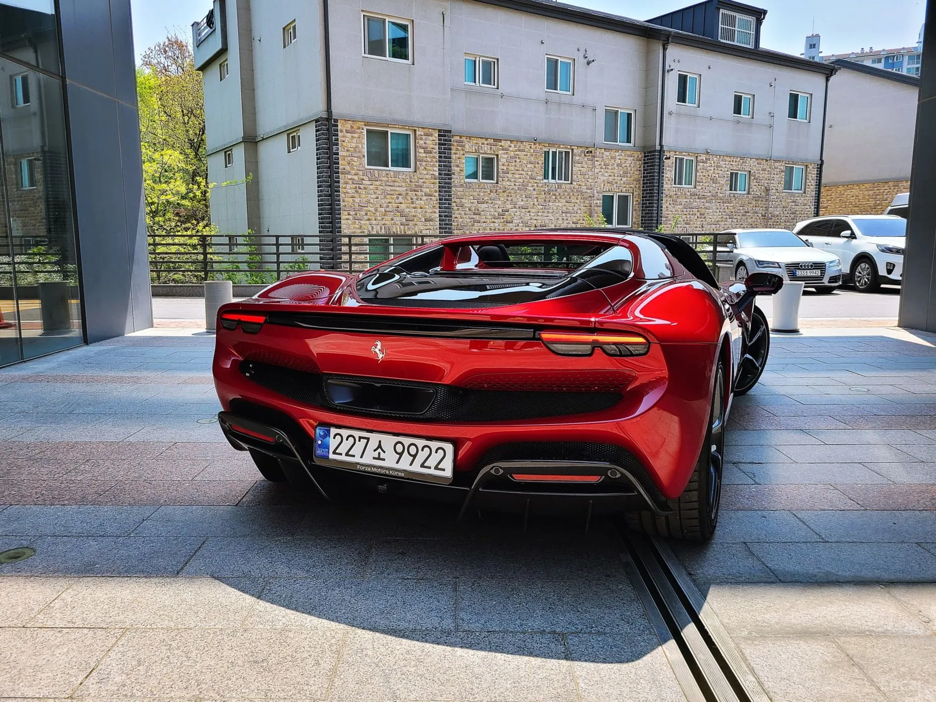 Ferrari 296 GTS превью 3
