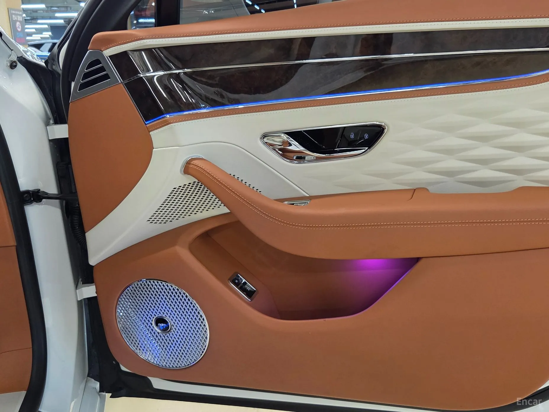 Bentley Flying Spur 3rd Generation превью 19