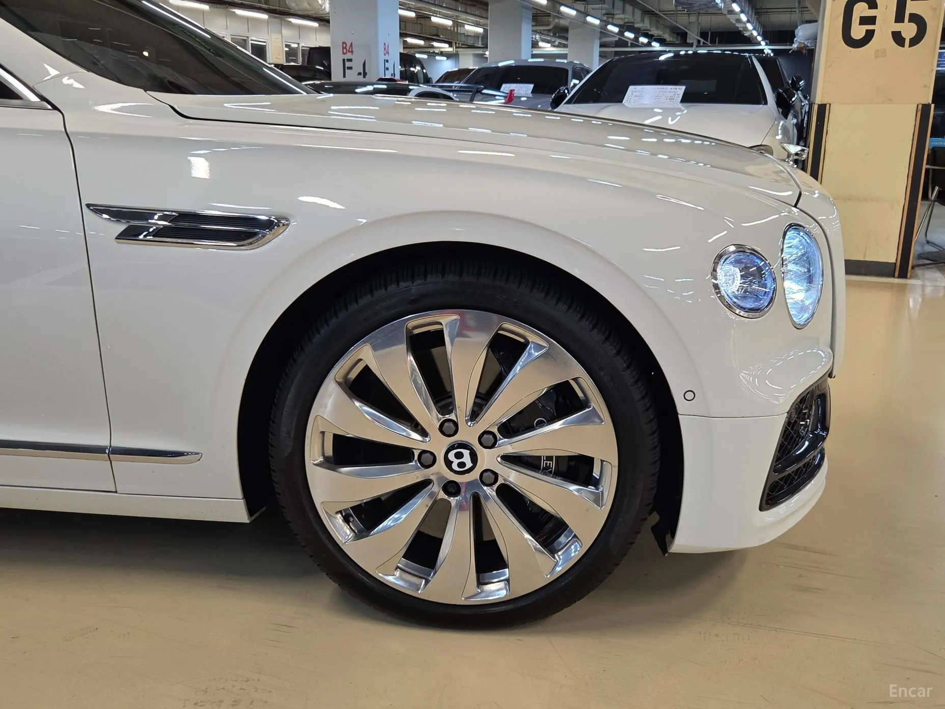 Bentley Flying Spur 3rd Generation превью 8