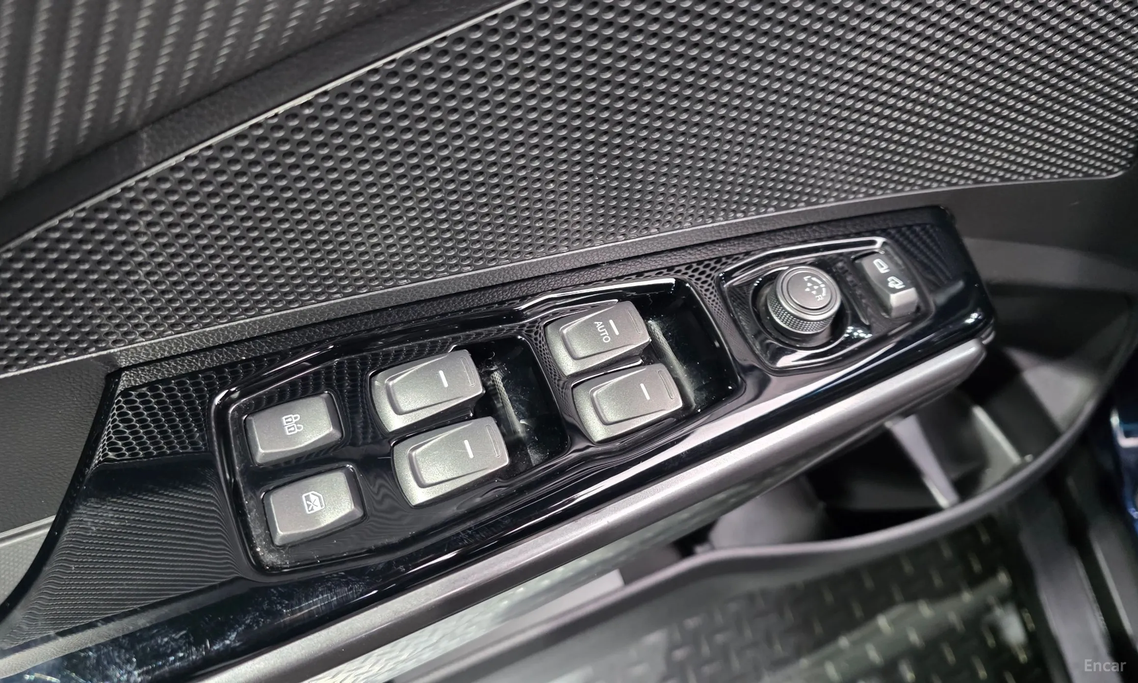 KG Mobility (SsangYong) Berry New Tivoli превью 19