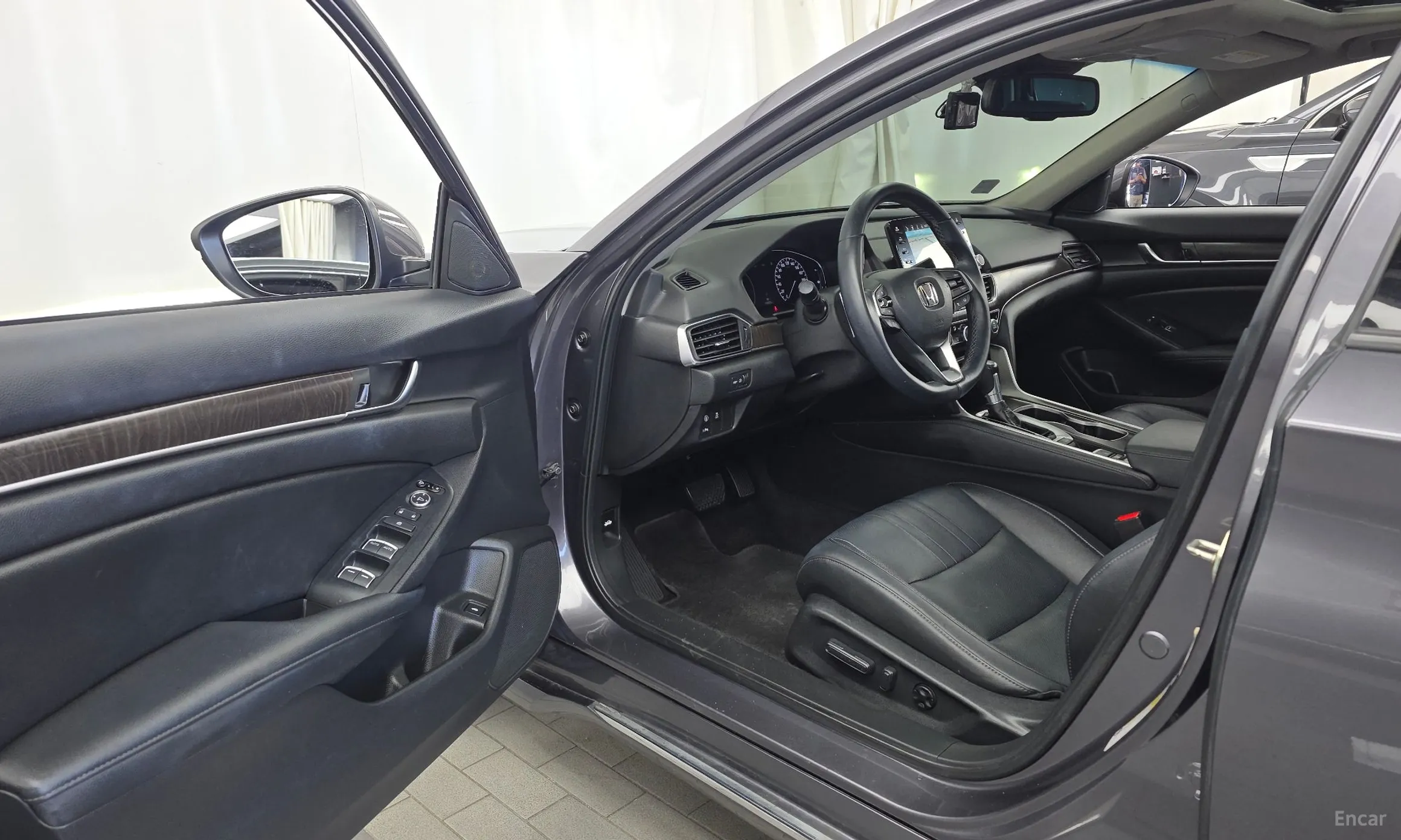 Honda Accord 10th Generation превью 10