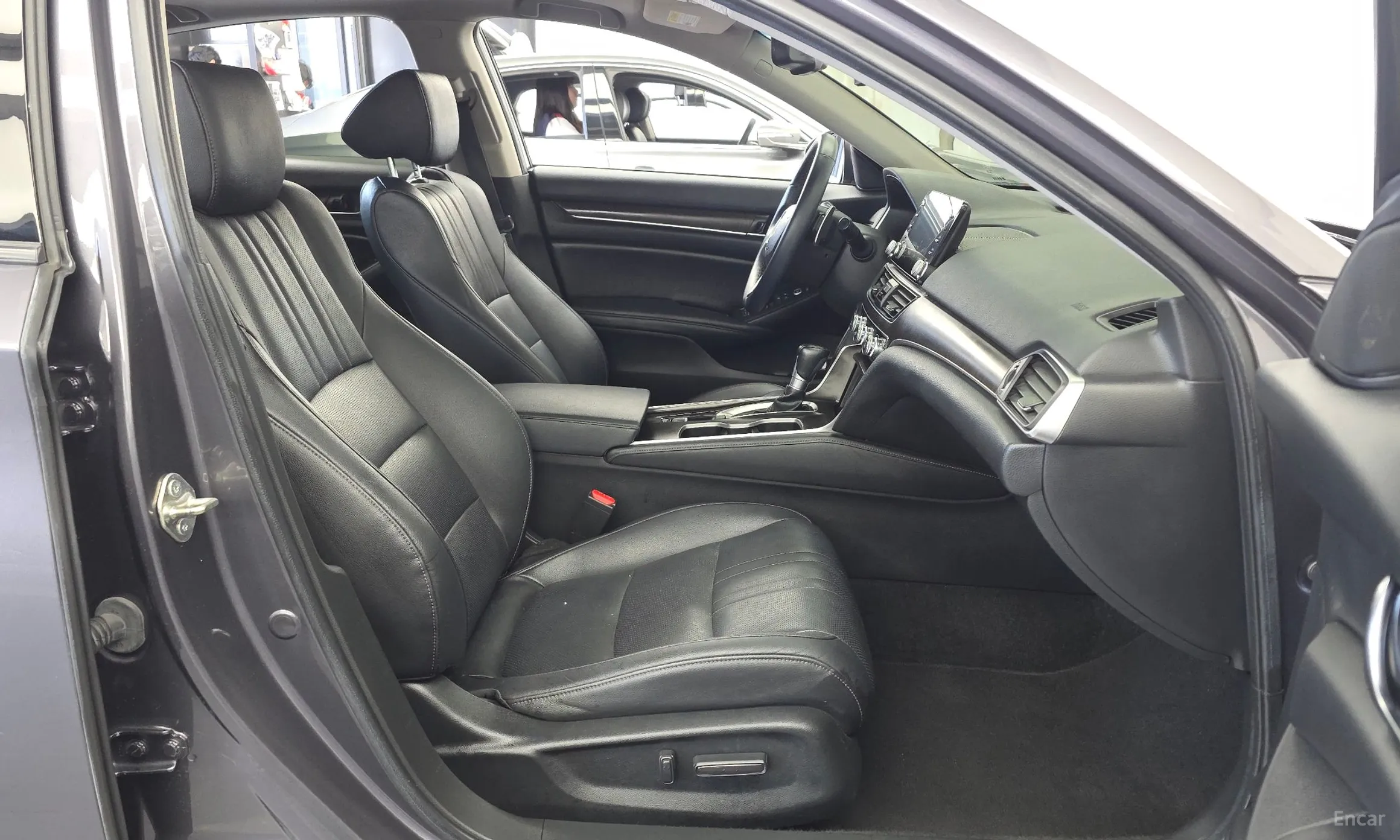 Honda Accord 10th Generation превью 11