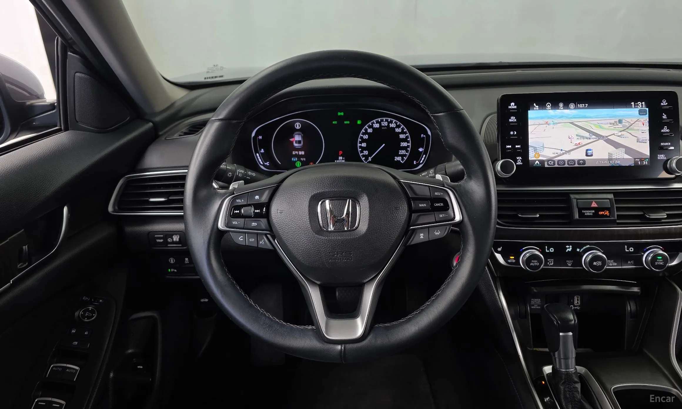 Honda Accord 10th Generation превью 13