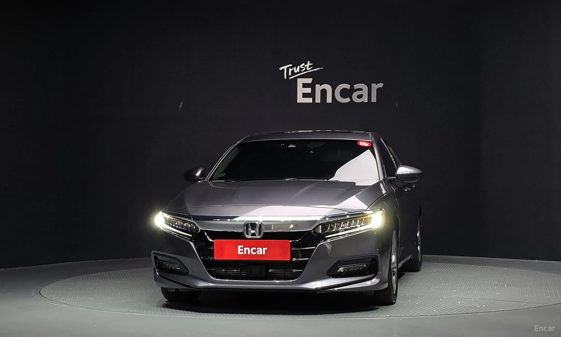 Honda Accord 10th Generation превью 3