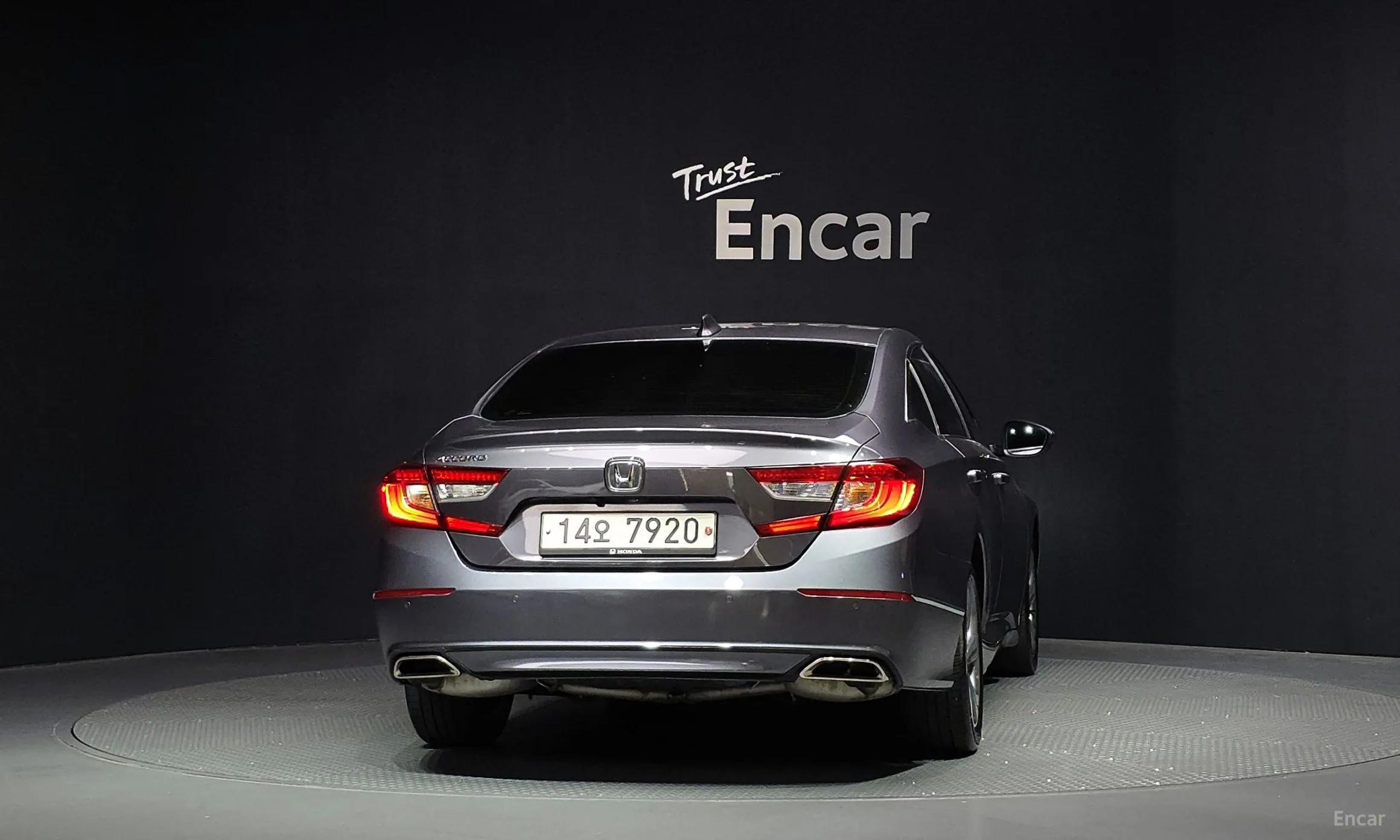 Honda Accord 10th Generation превью 4