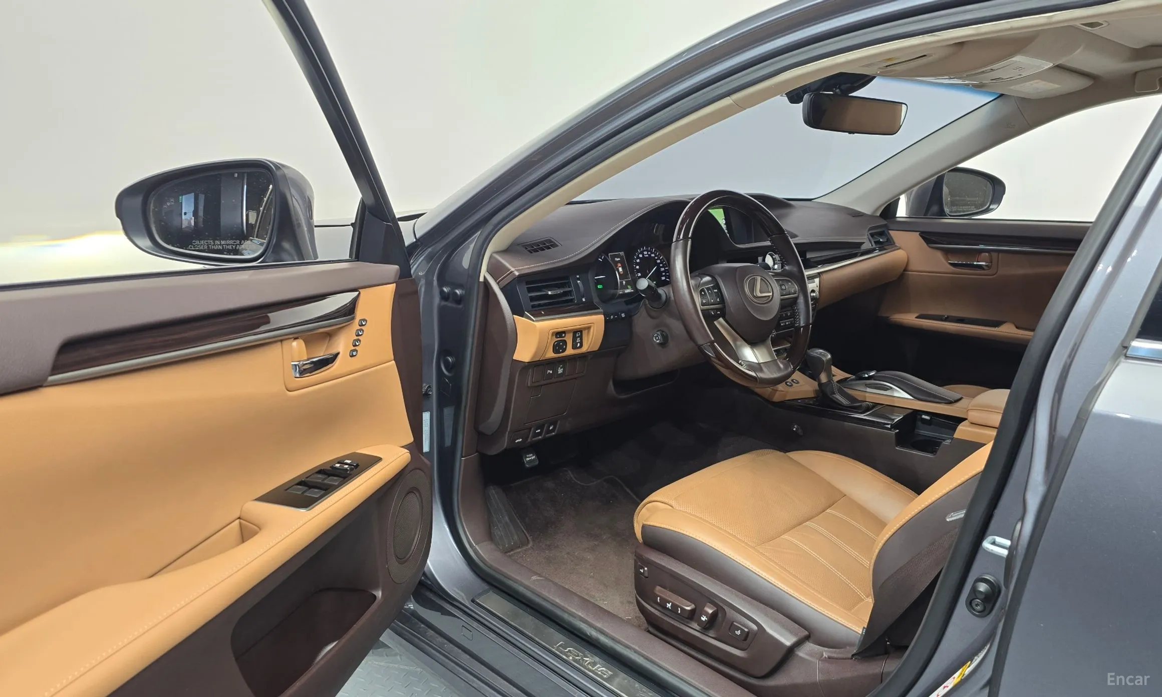 Lexus New ES300h превью 10