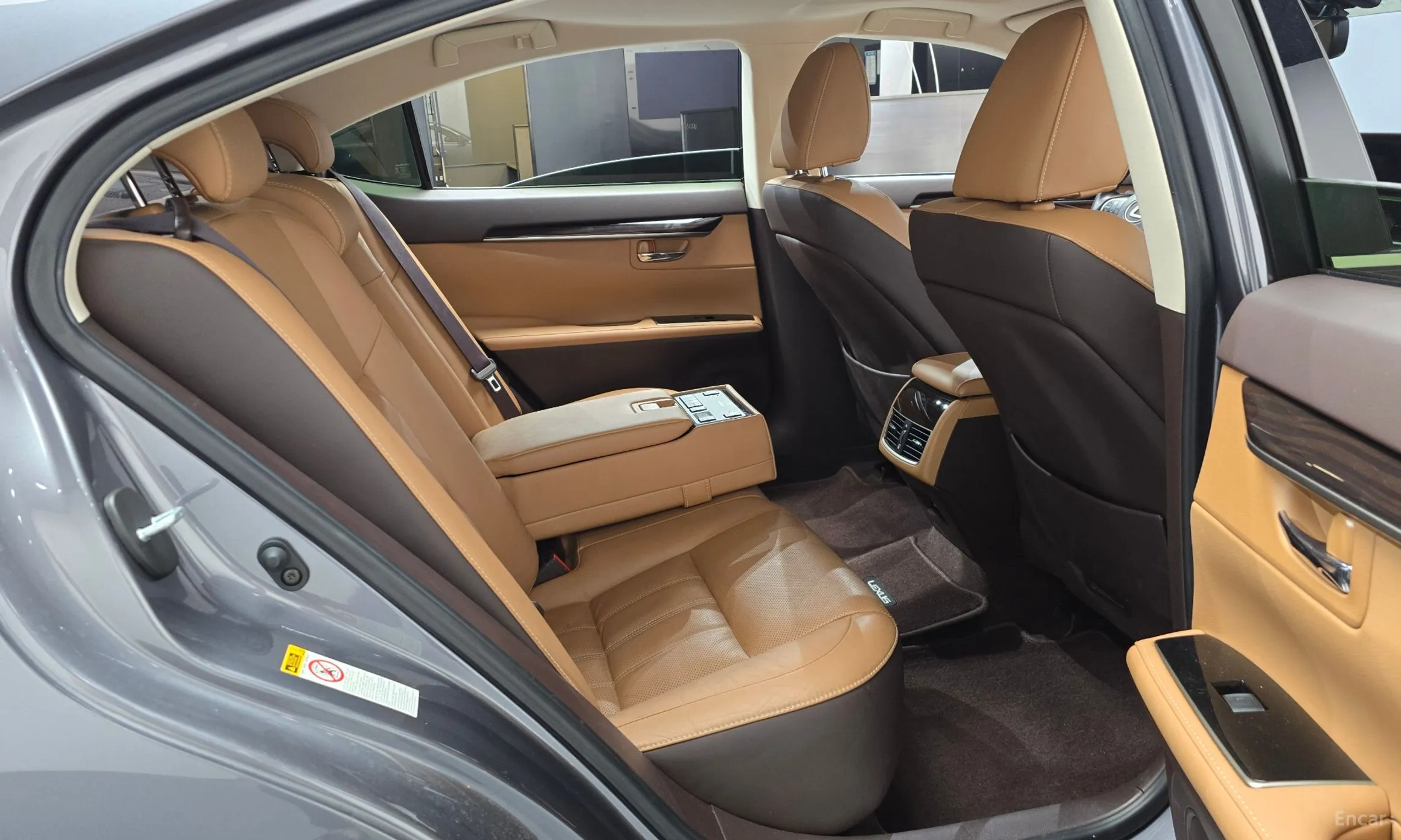 Lexus New ES300h превью 11