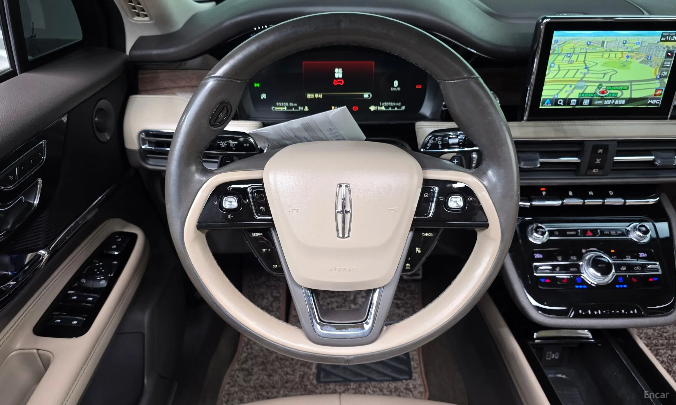 Lincoln Corsair превью 13