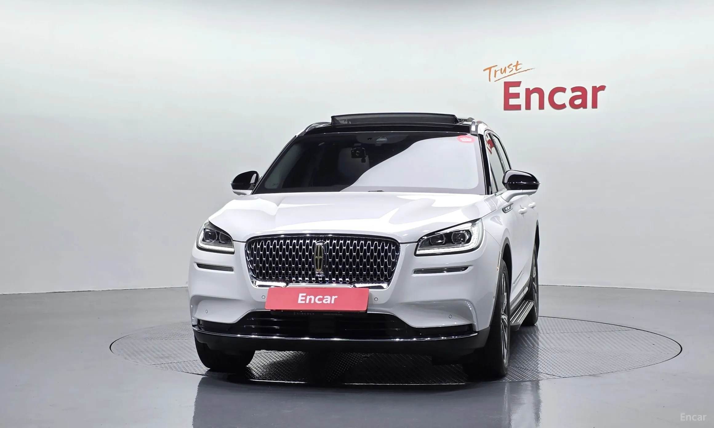Lincoln Corsair превью 3