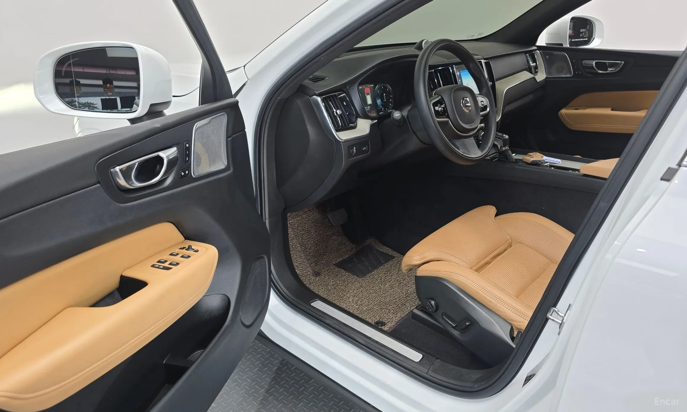 Volvo XC60 Gen 2 превью 10