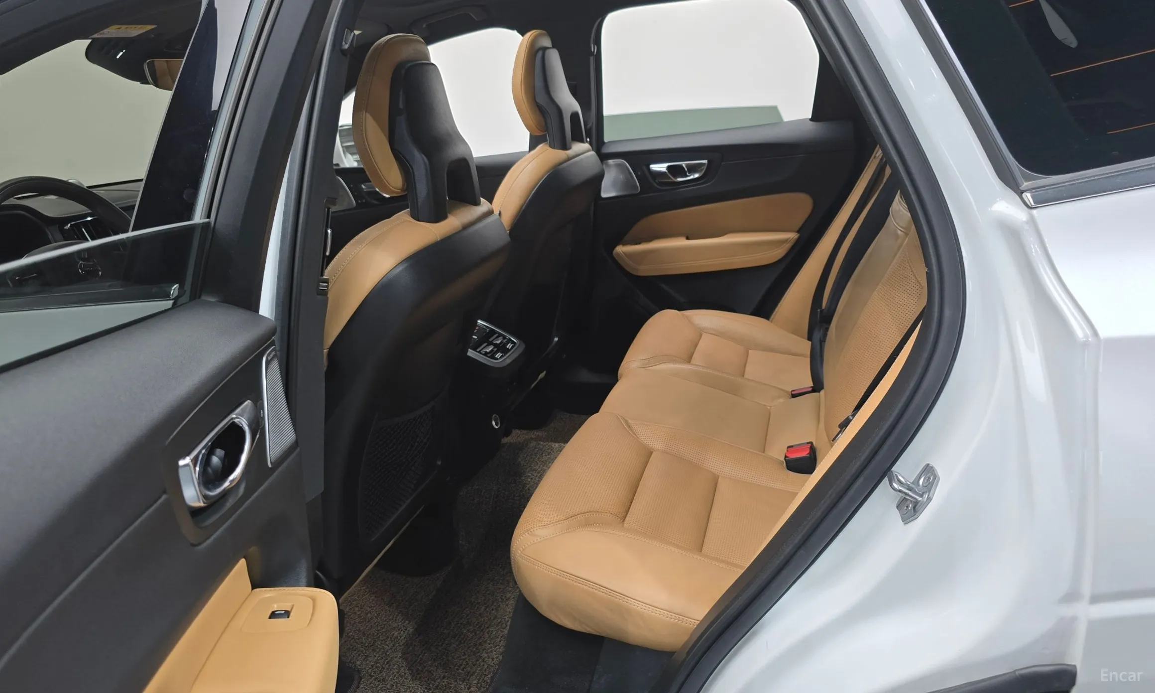 Volvo XC60 Gen 2 превью 11
