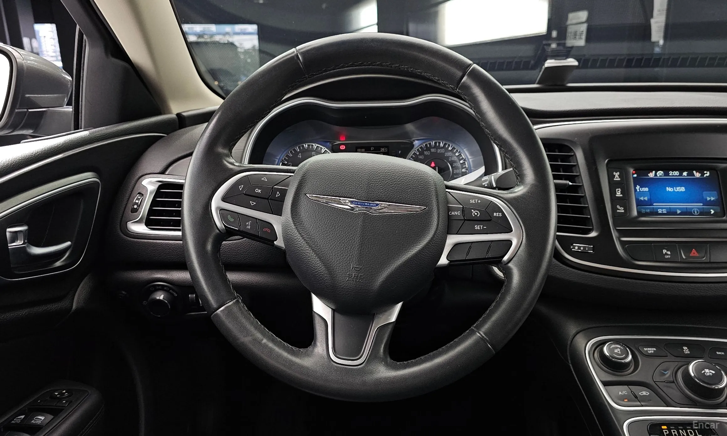 Chrysler 200 Second generation превью 13