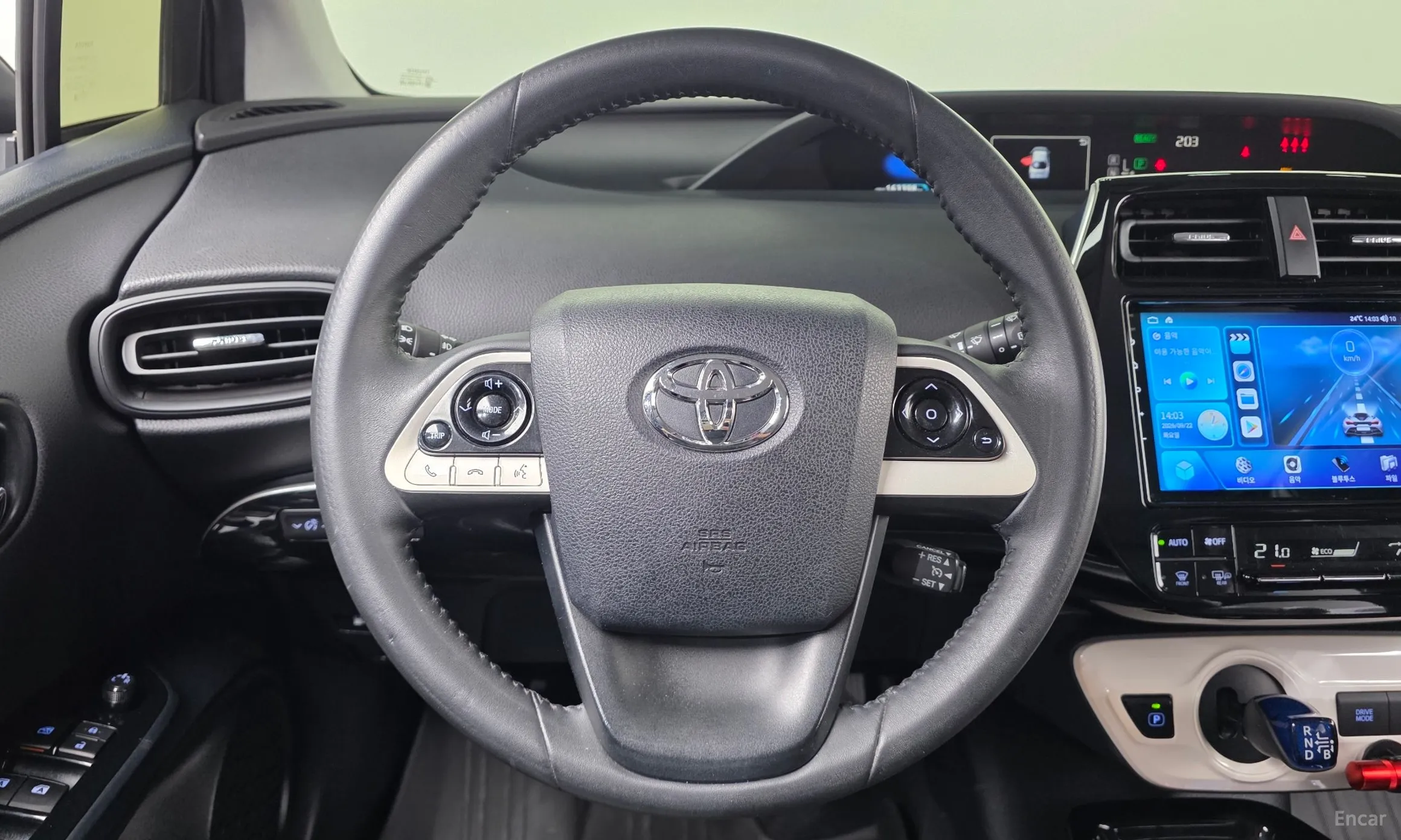 Toyota Prius 4th Generation превью 13