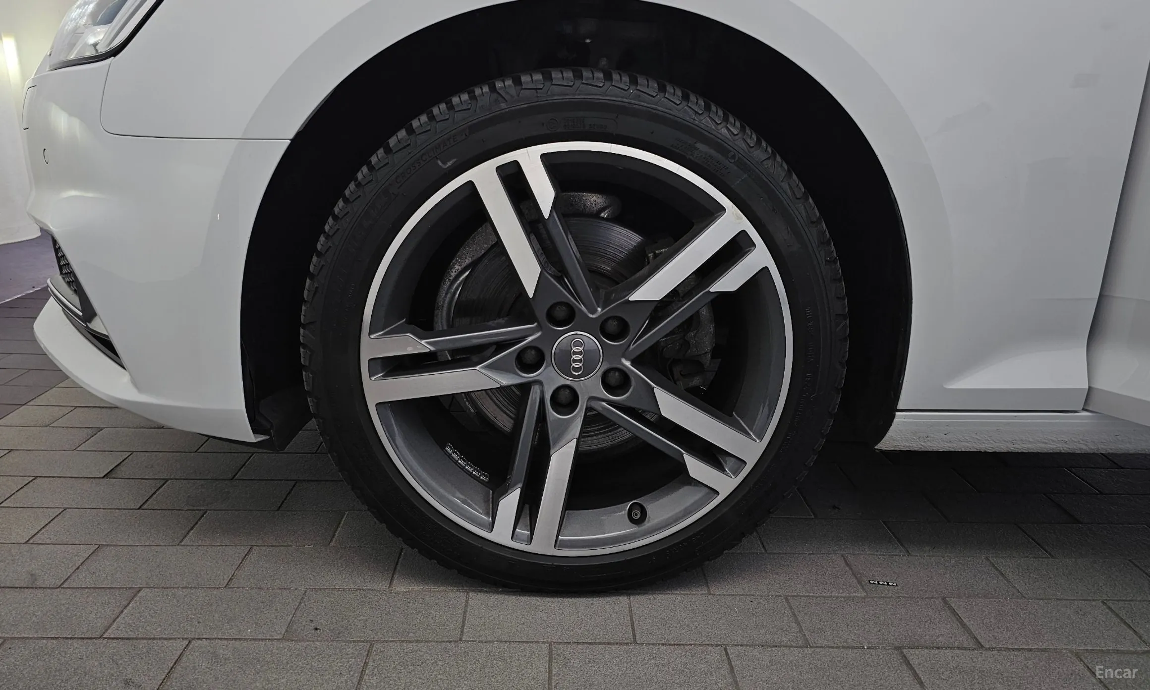 Audi A4 (B9) превью 5
