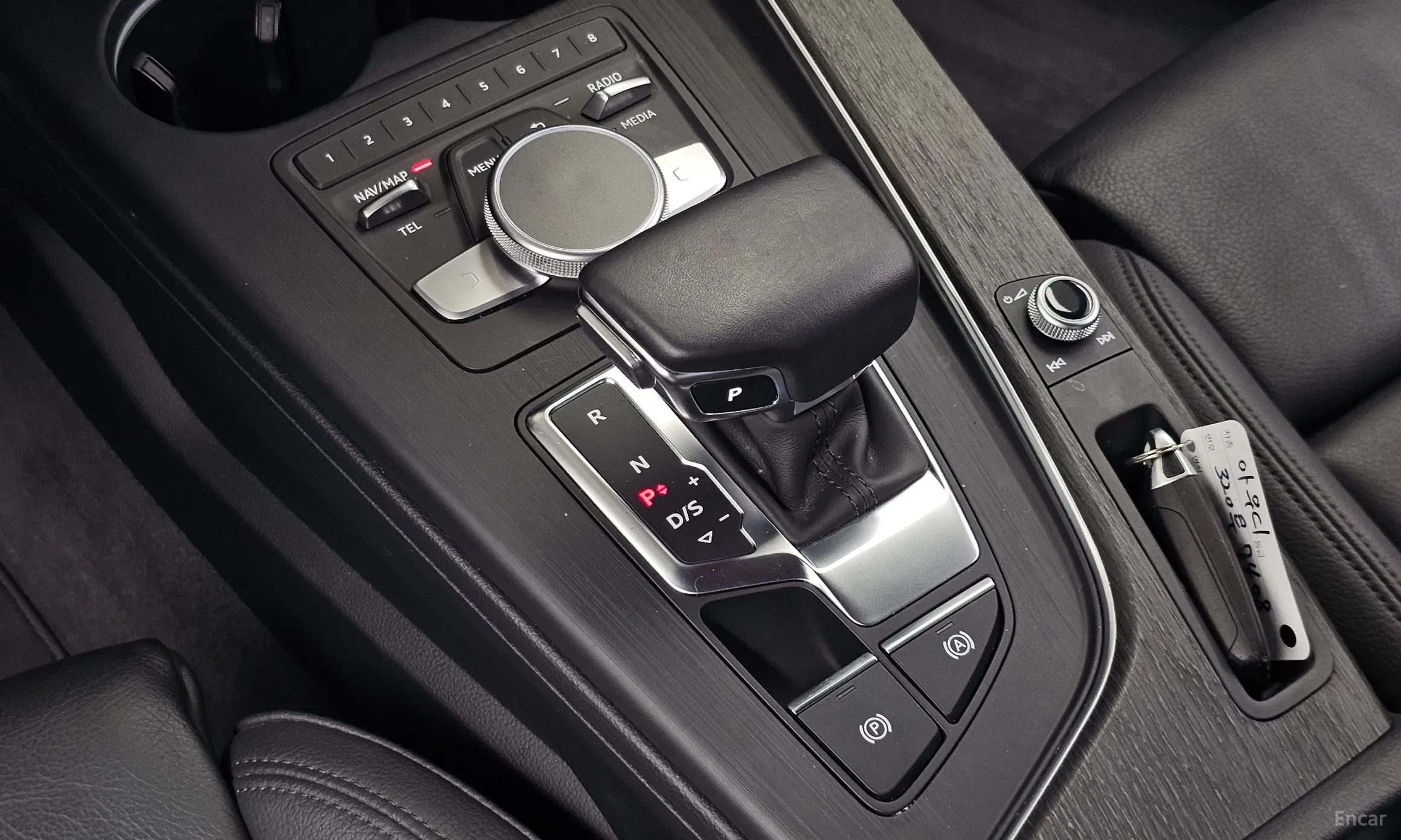 Audi A4 (B9) превью 9