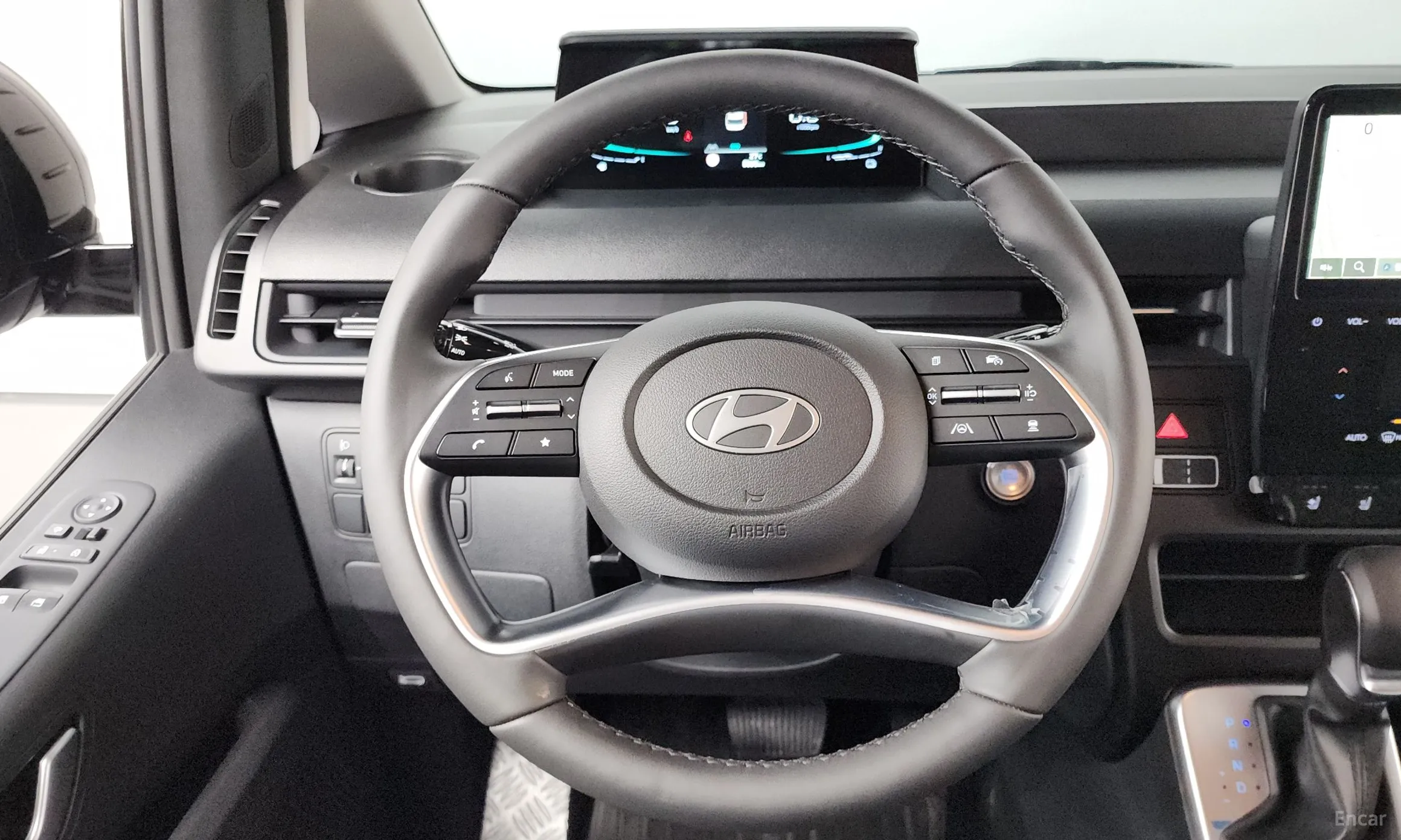 Hyundai Staria превью 13