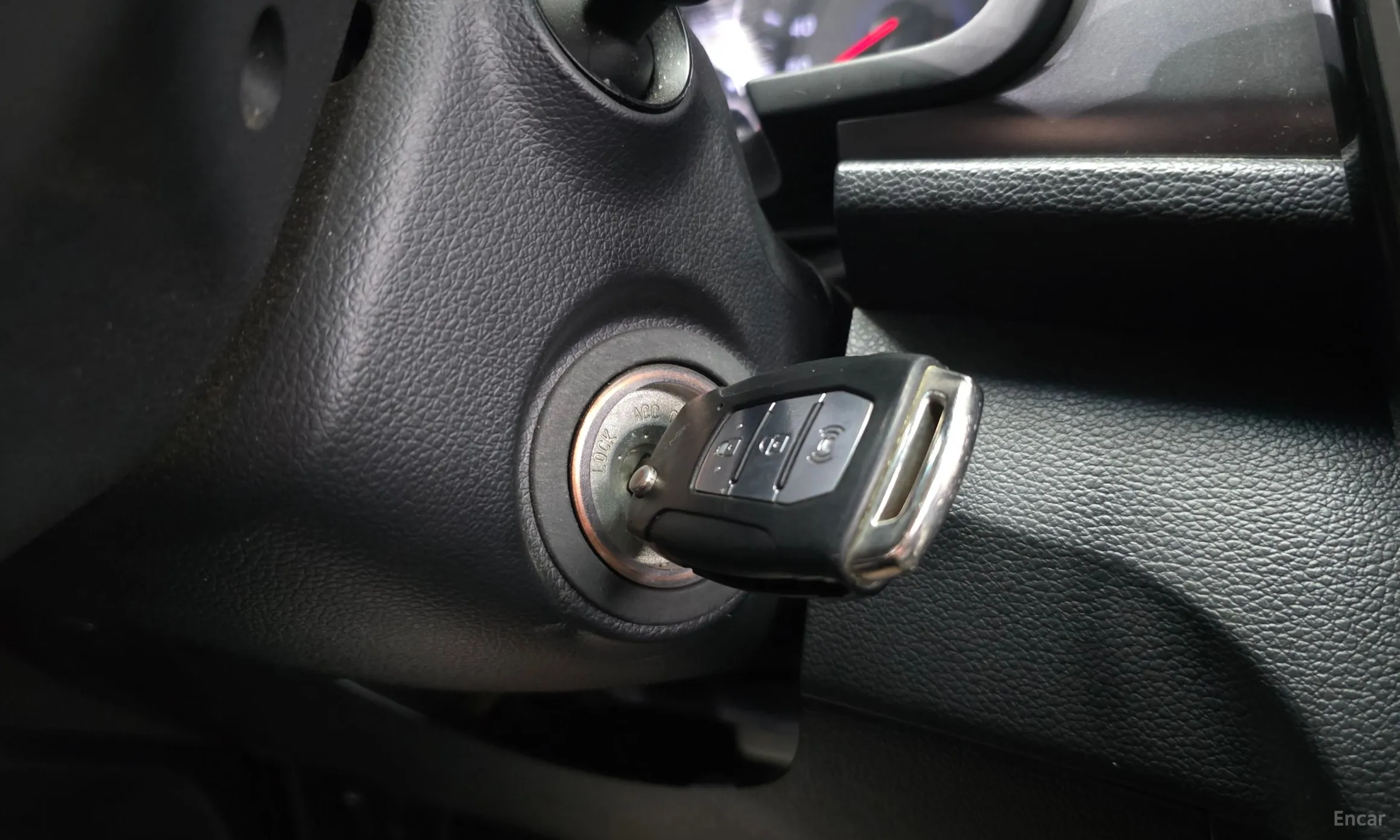 KG Mobility (SsangYong) Berry New Tivoli превью 17