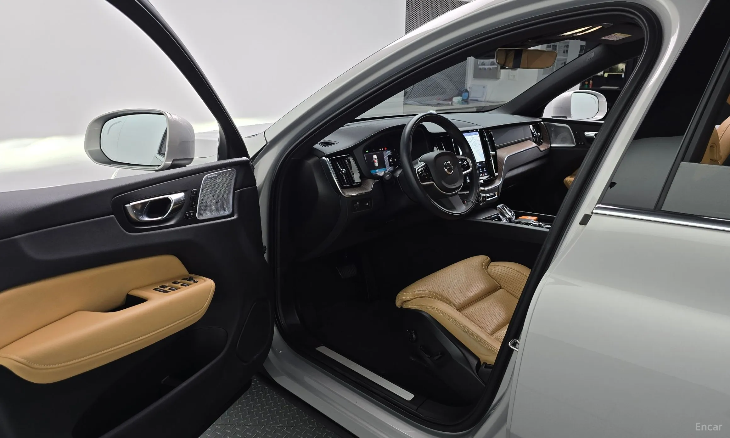Volvo XC60 Gen 2 превью 10