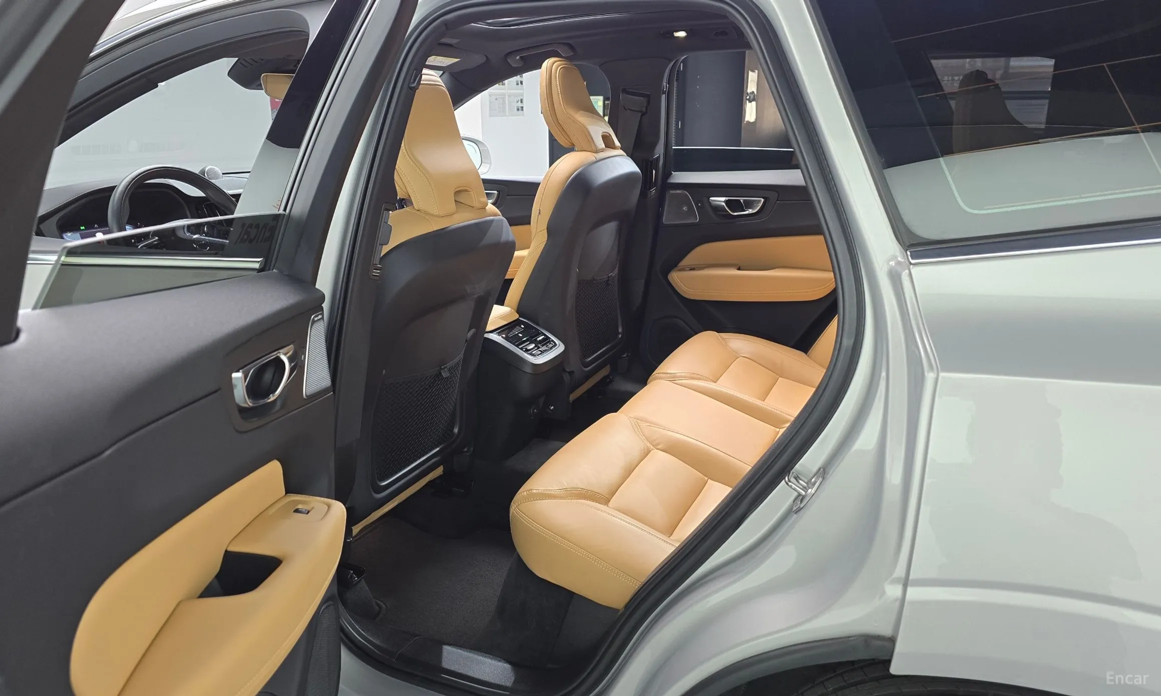 Volvo XC60 Gen 2 превью 11