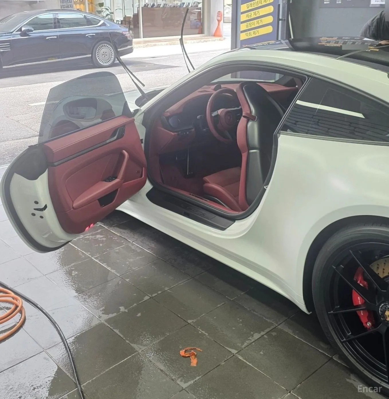 Porsche 911 (992) превью 4