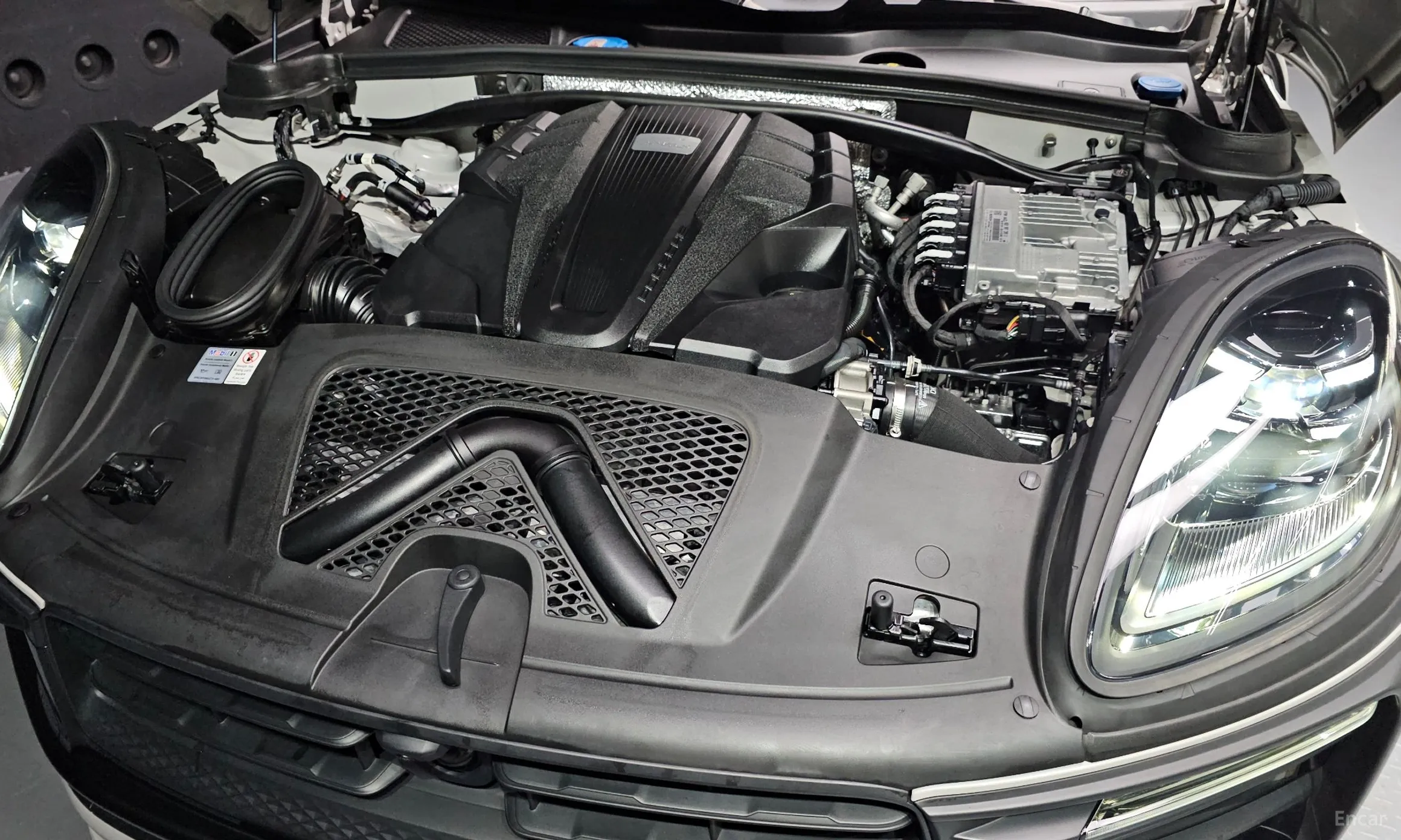 Porsche Macan превью 6