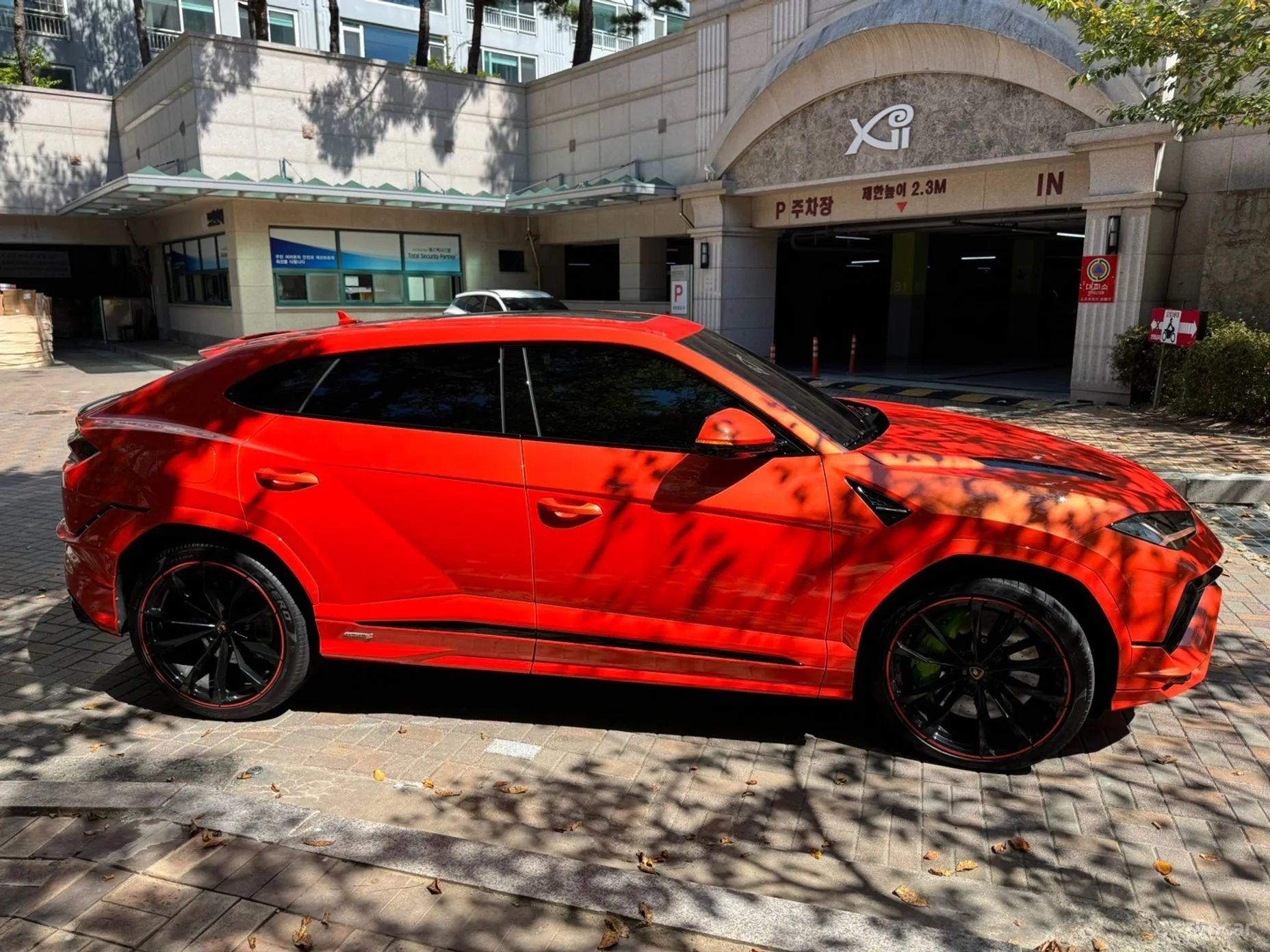 Lamborghini Urus превью 2