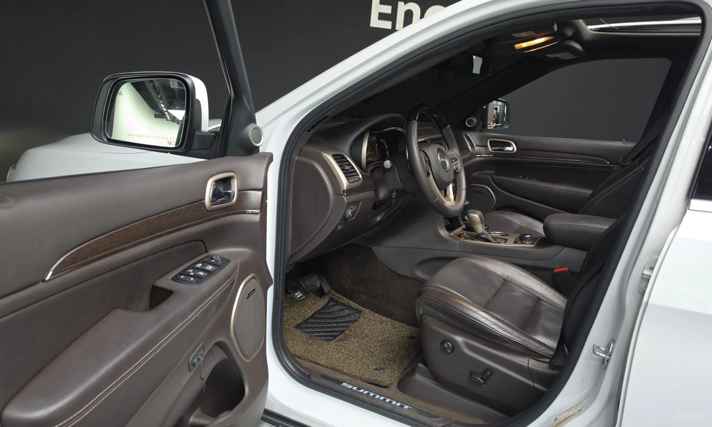 Jeep Grand Cherokee превью 10